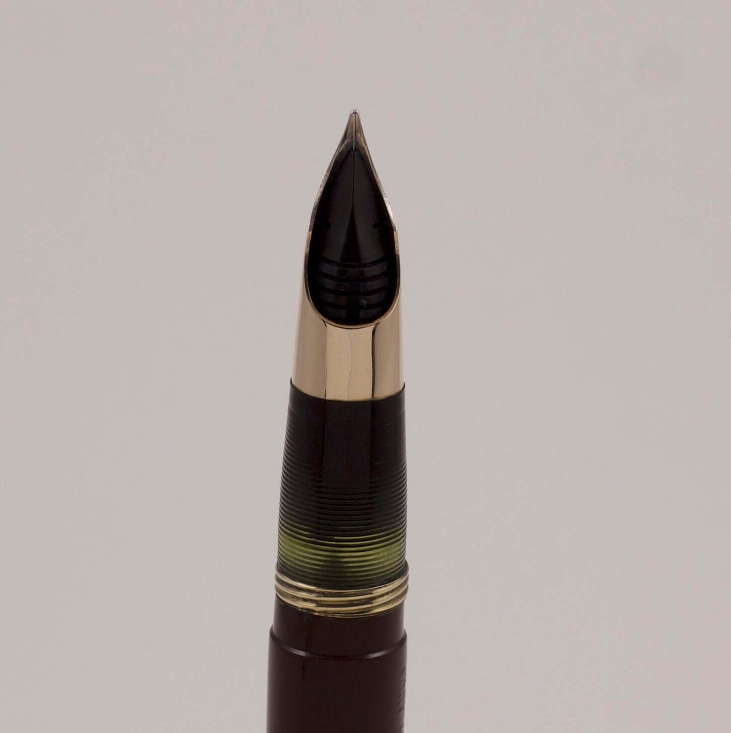 Sheaffer Sentinel Tuckaway Vacuum-Fil, Burnt Umber Brown, Two-tone cap, 14K Gold Triumph nib Ozark Pen Shop