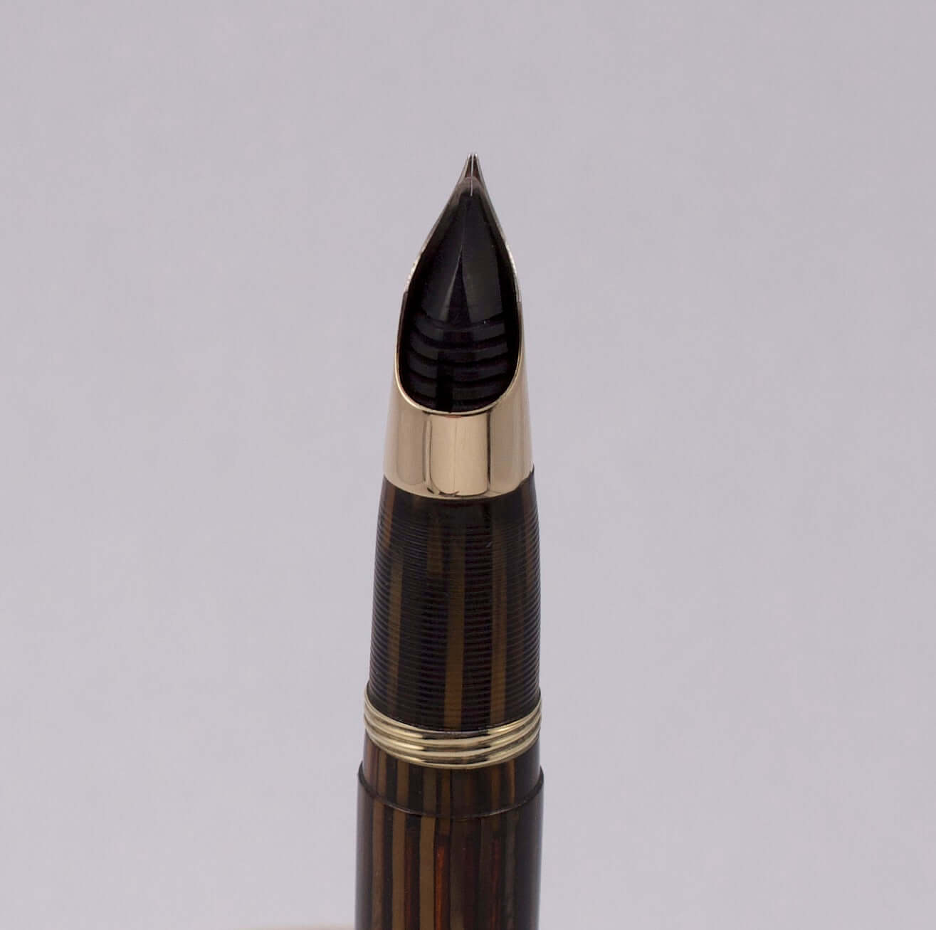 Sheaffer Vac-Fil, Brown Striated with a 14K Gold Two-tone Fine Nib, White Dot, Lifetime Vintage Vac-Fil Fountain Pen Ozark Pen Shop