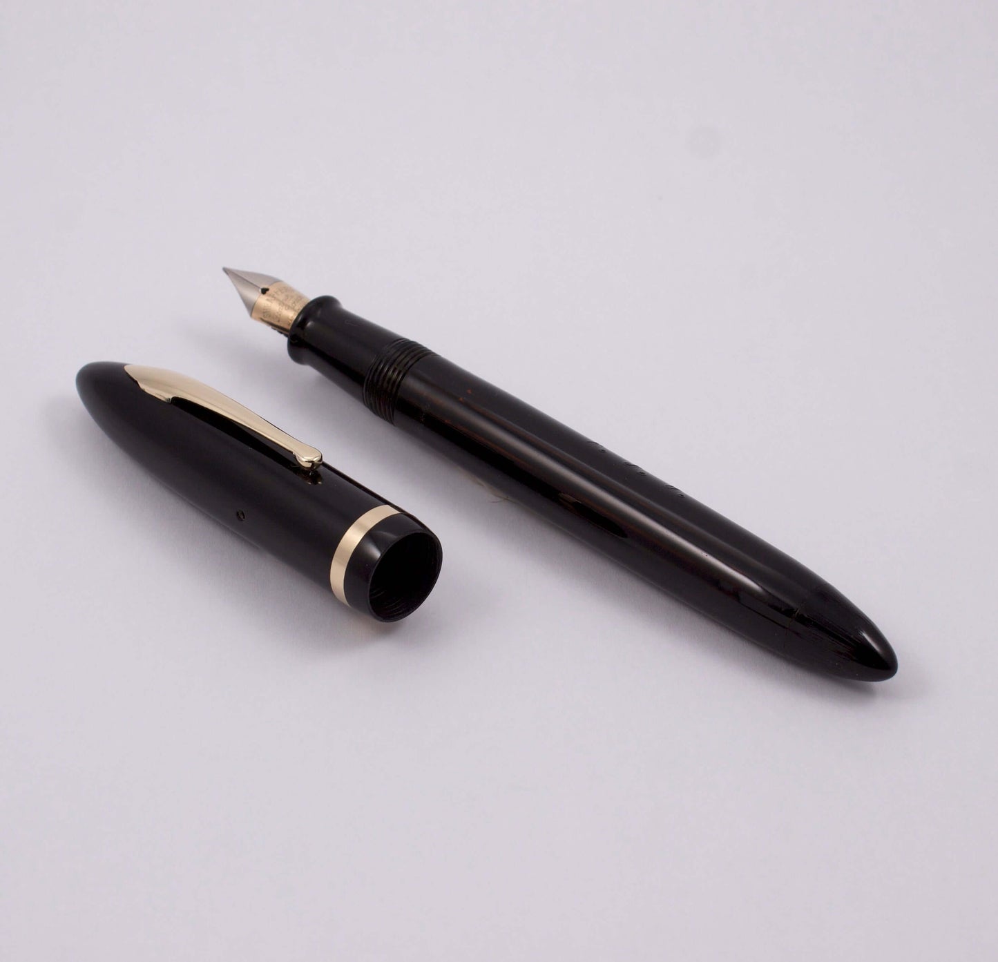 Sheaffer Balance Fountain Pen, Jet Black, Vac-fil, Black, non white dot. Fine number 5 Feather Touch Nib. Sheaffer Balance Ozark Pen Shop