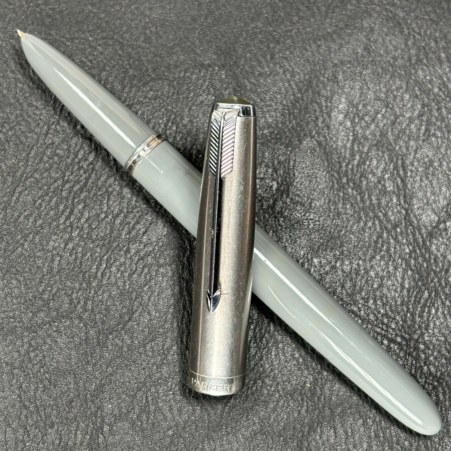 Dove Grey Parker 51, Vacumatic Filler Fountain Pen with 14K Fine Nib Ozark Pen Shop