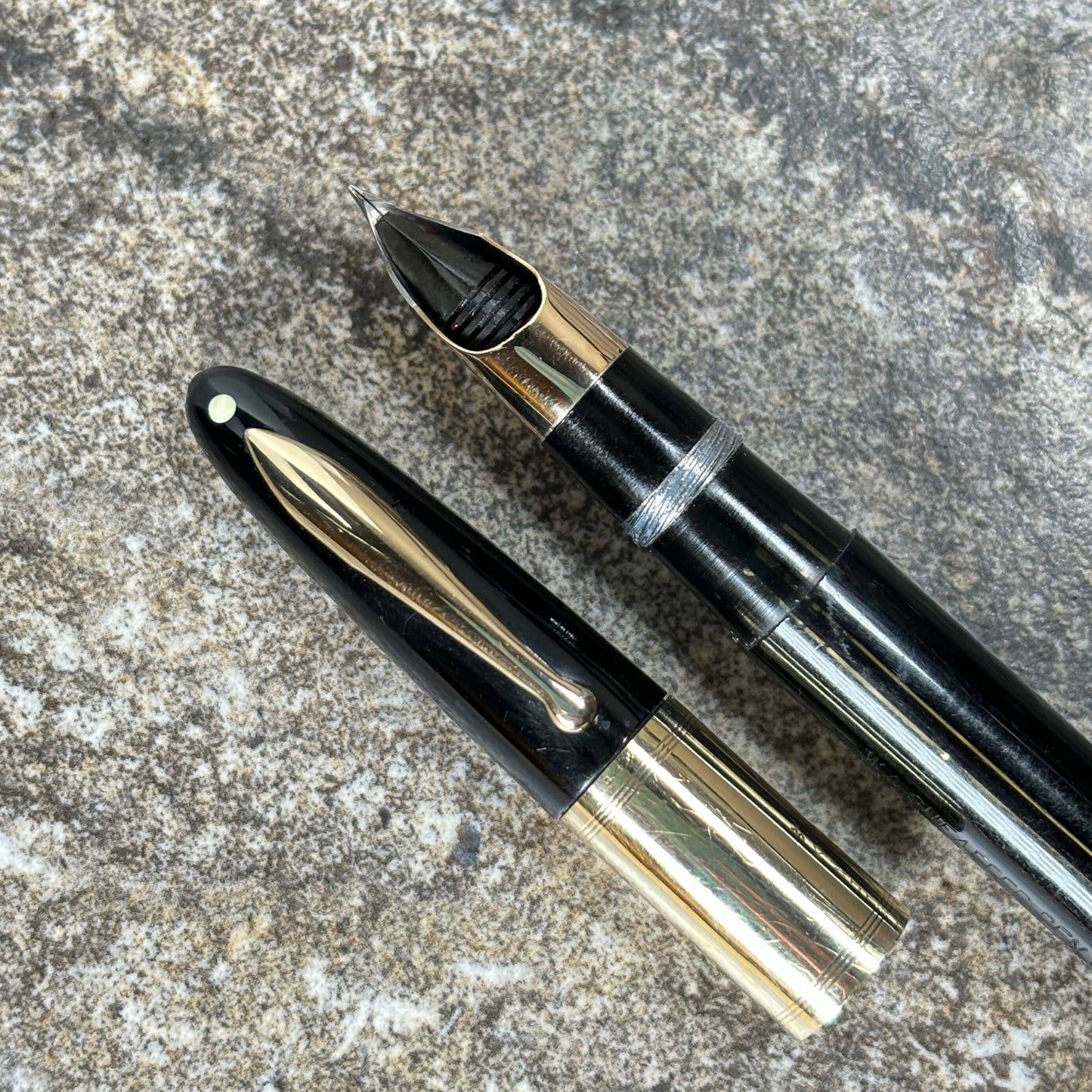1940s Sheaffer Triumph Vacuum-fil, Extra-wide solid gold cap band, Black. Fine Two-tone Nib  Ozark Pen Shop