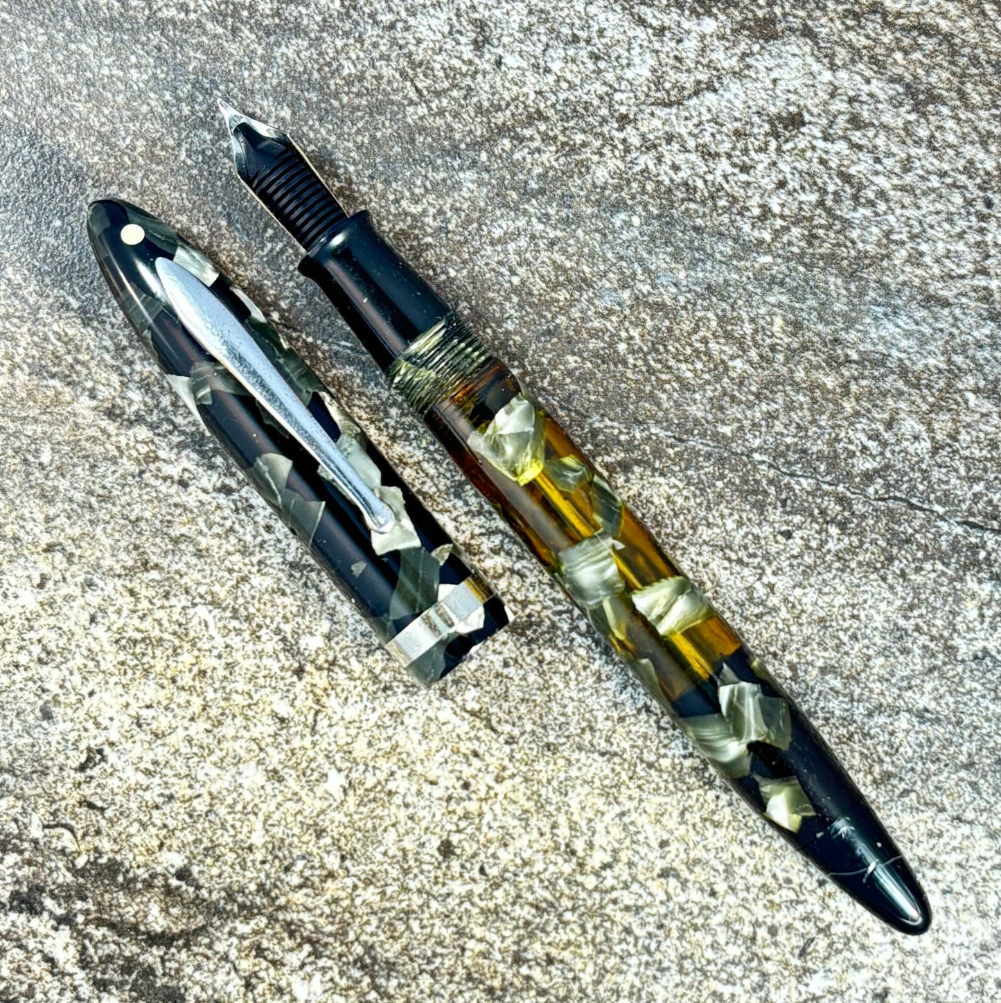 Sheaffer Balance Vac-Filler, Lifetime 14K Med. Two-tone Nib, Full Length Standard Girth, Gray Pearl Ozark Pen Shop