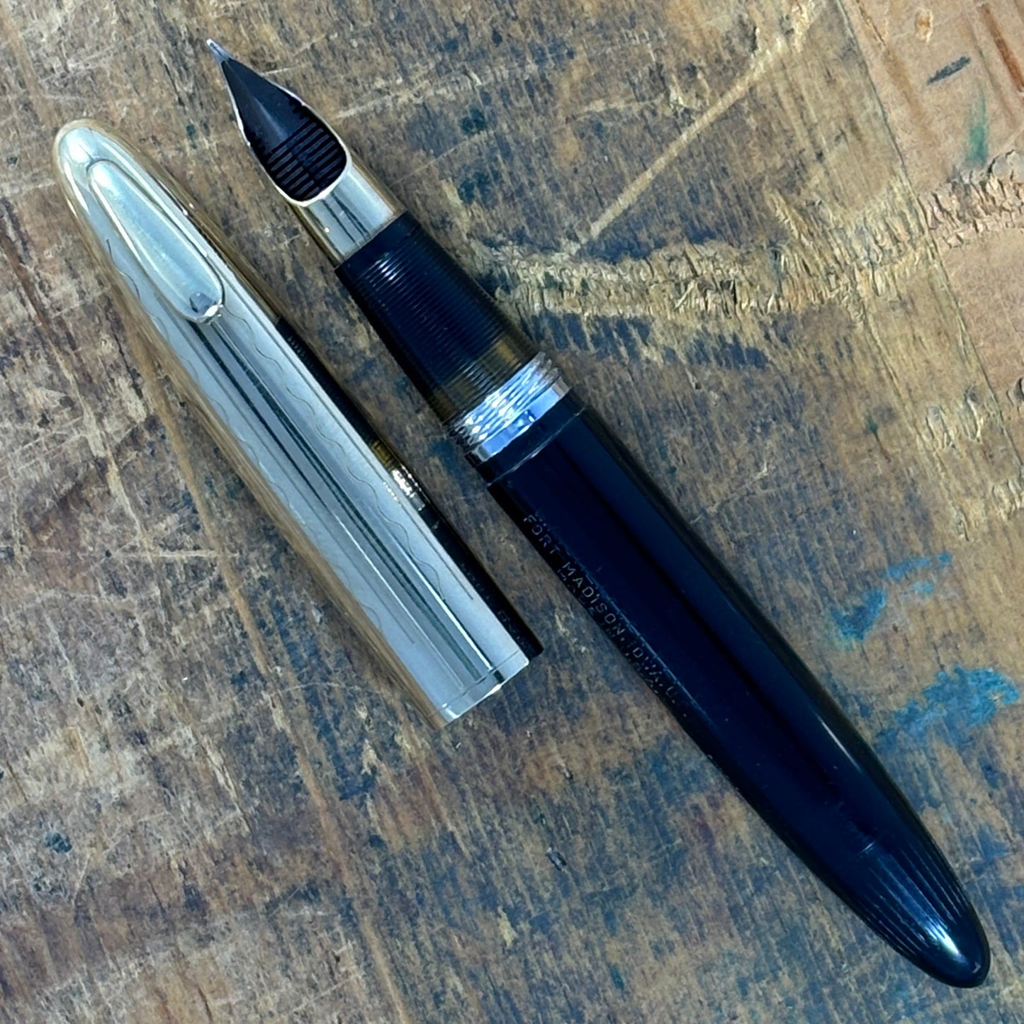 Sheaffer Tuckaway Crest Fountain Pen, Touchdown Filler