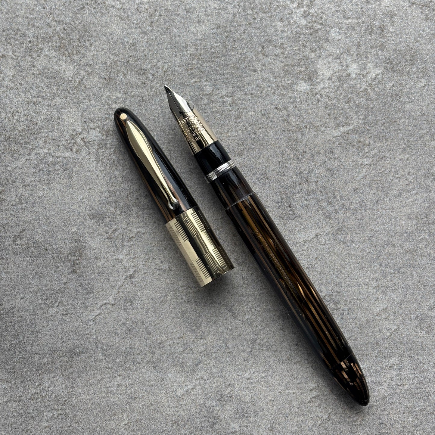 Sheaffer Triumph Vac-fil, Extra Wide Band, Golden Brown