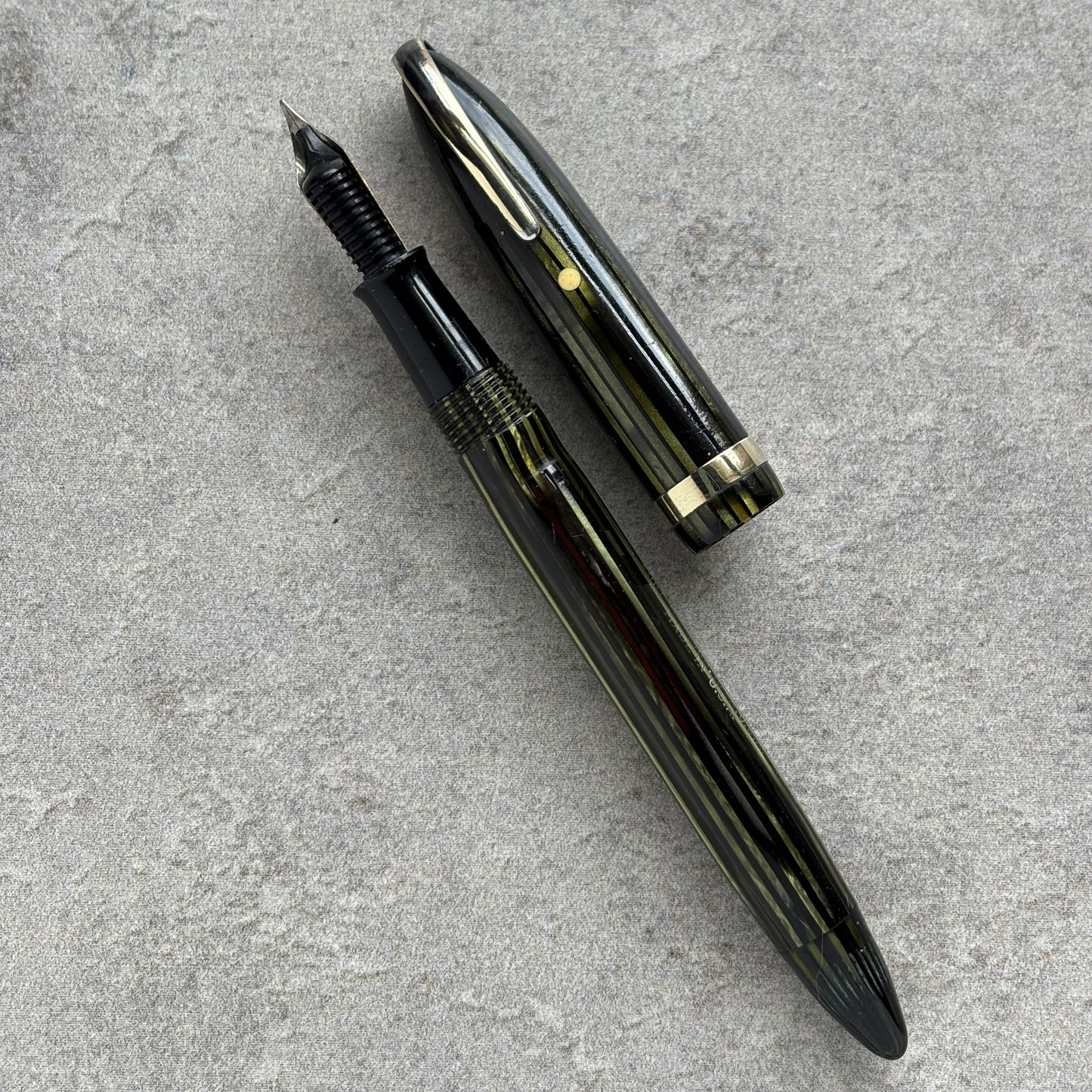 Sheaffer Balance, Military Clip, Marine Green