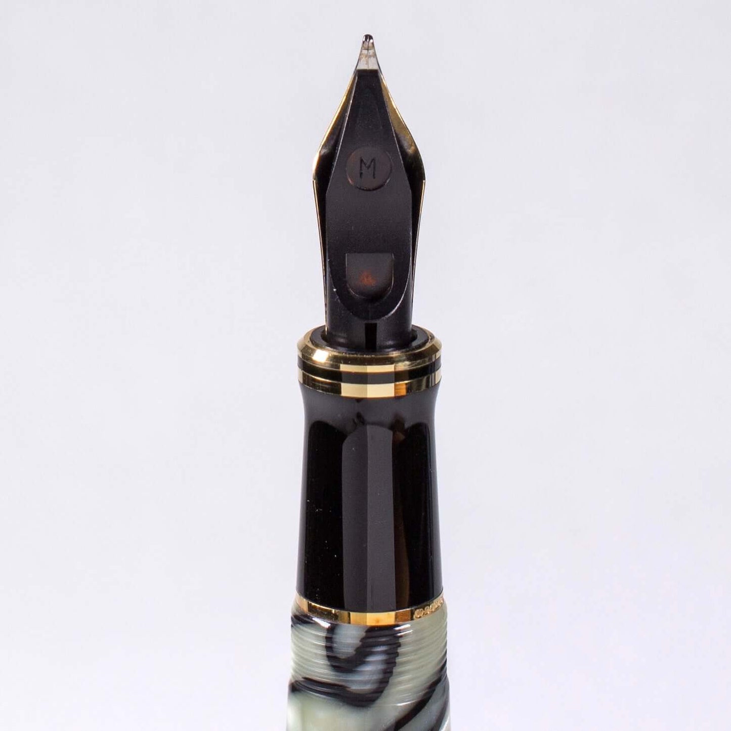 Parker Duofold Norman Rockwell Limited Edition Black and Pearl Fountain Pen, 18K Medium nib. Parker Duofold Ozark Pen Shop