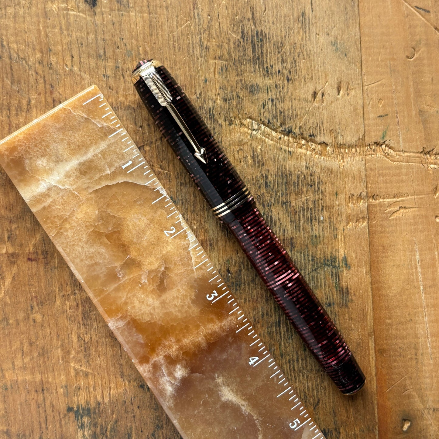 Standard Parker Vacumatic Burgundy Pearl Fountain Pen