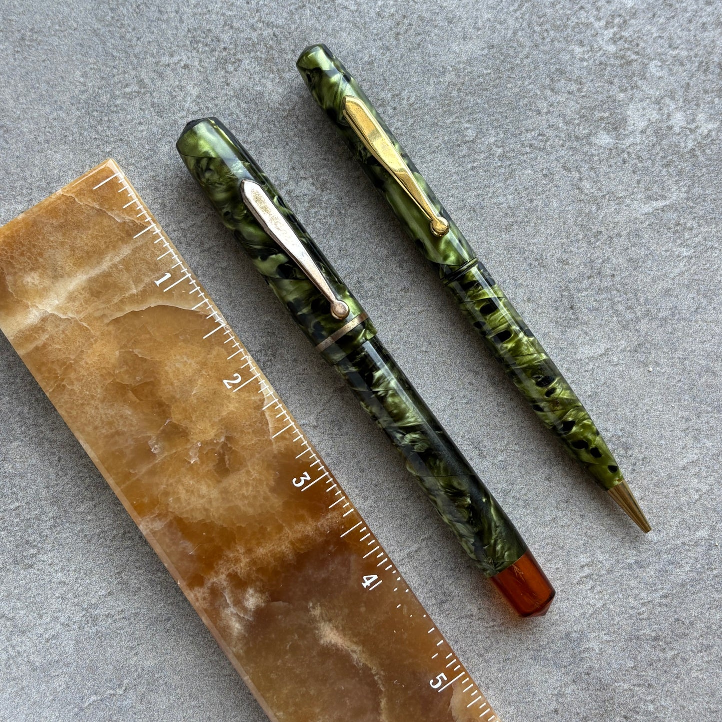 Sheaffer WASP, a Sheaffer Sub-Brand, Vacuum-fil, Fountain Pen Set