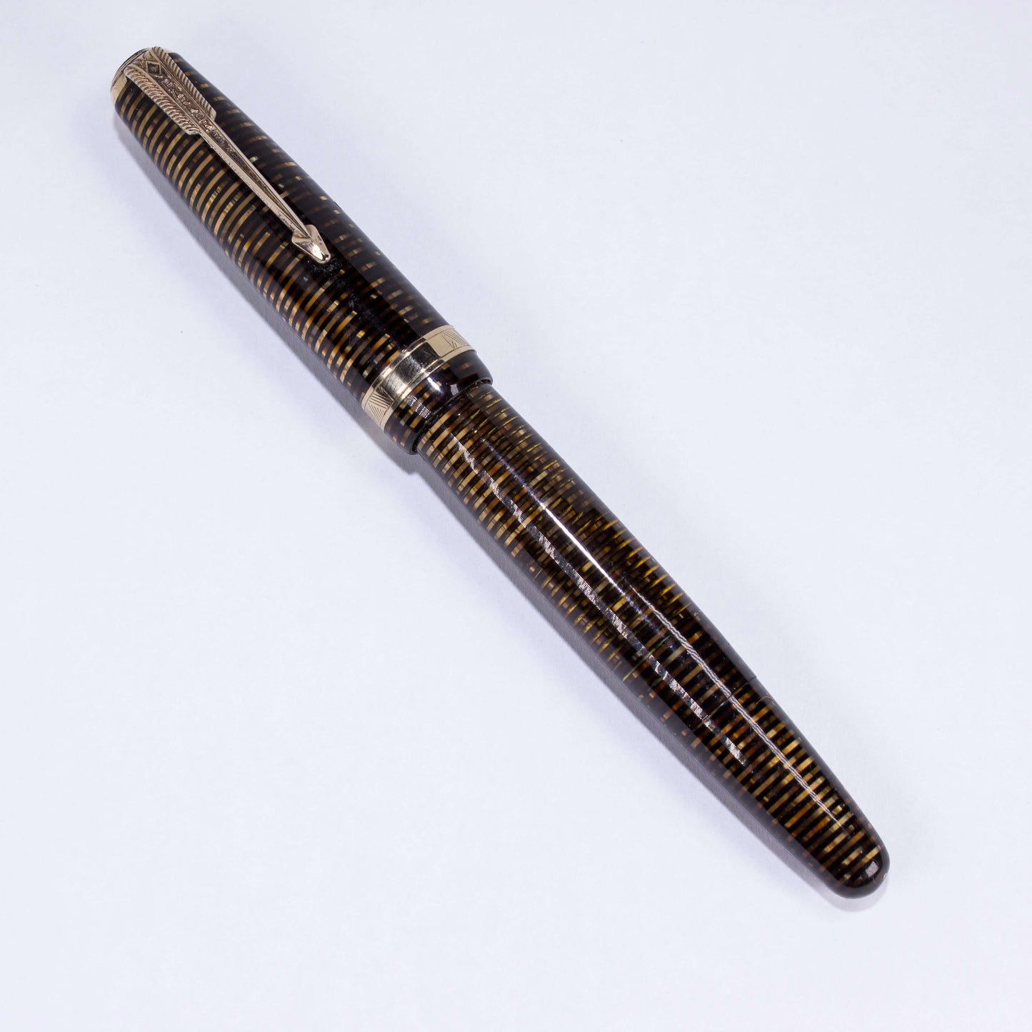 Parker Vacumatic Debutante Vintage Fountain Pen, Golden Pearl, 14K Fine Nib. Ozark Pen Shop