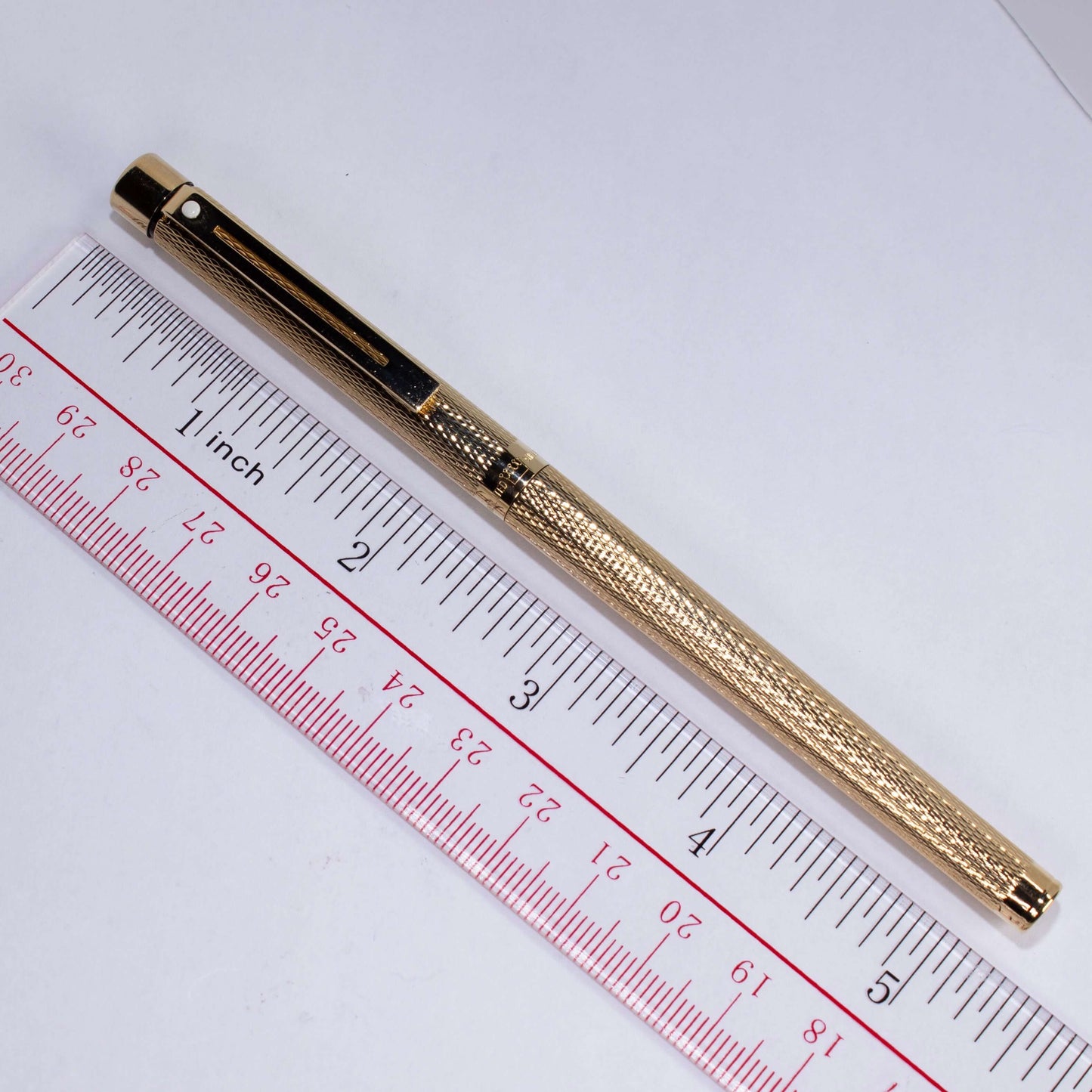 Sheaffer Slim Targa Fountain Pen, 23K Electroplate Finish in a Deep-Cut Barley Corn Pattern, 14K Fine Nib Ozark Pen Shop