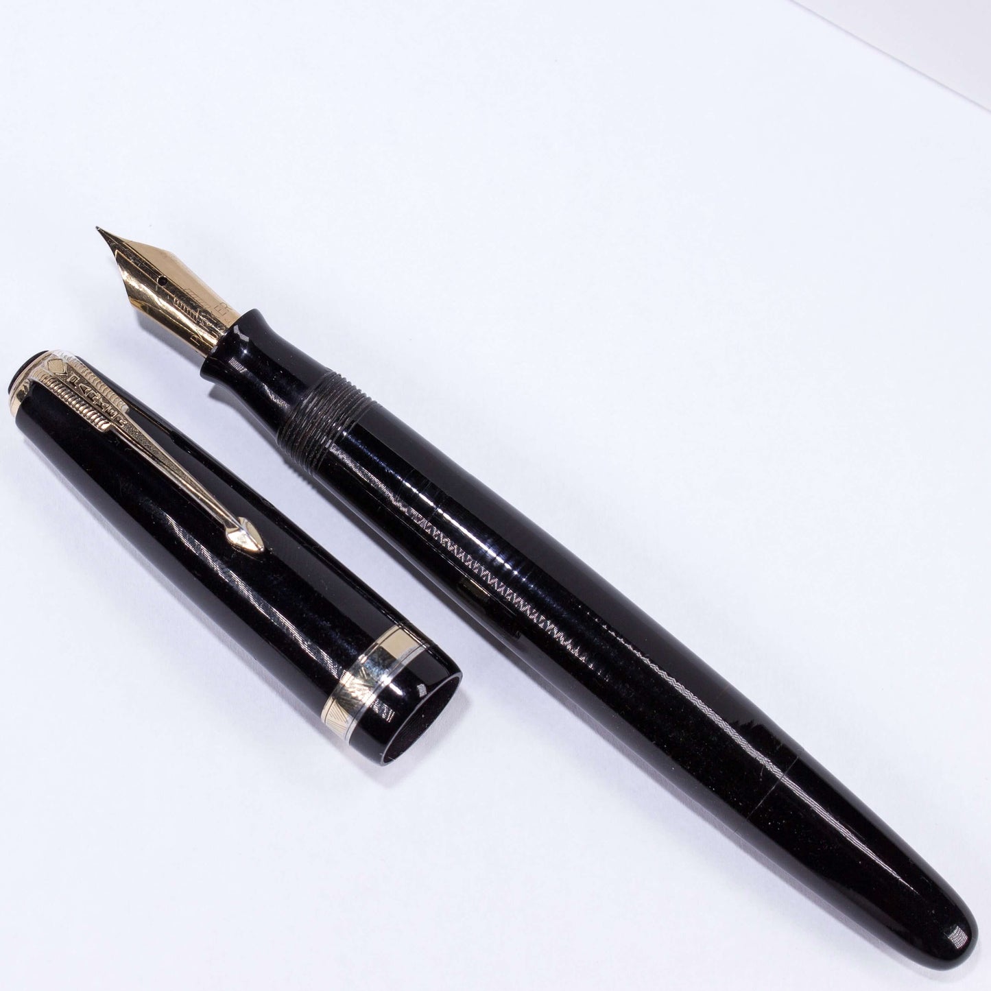 Parker Vacumatic Debutante Vintage Fountain Pen, 14K Fine Nib. Ozark Pen Shop