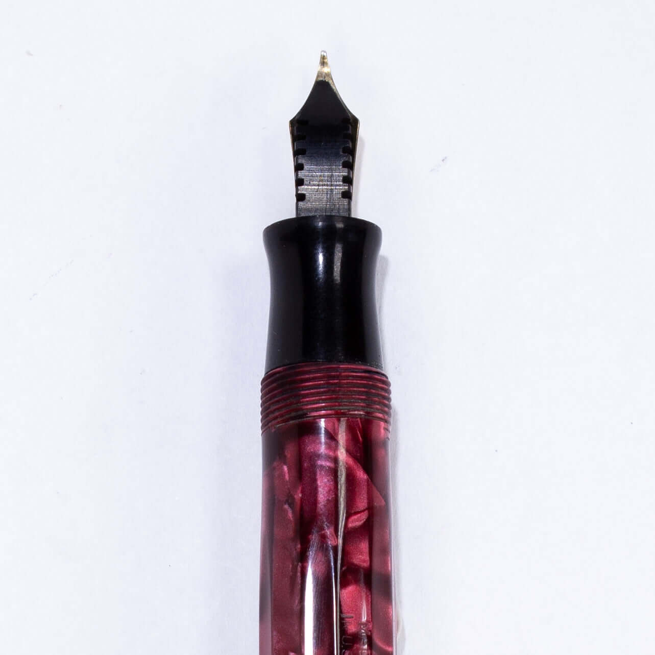 Parker Parkette Deluxe Red Marbled and Fluted Fountain Pen. Fully restored with a Fine 14K gold Parkette Nib Ozark Pen Shop