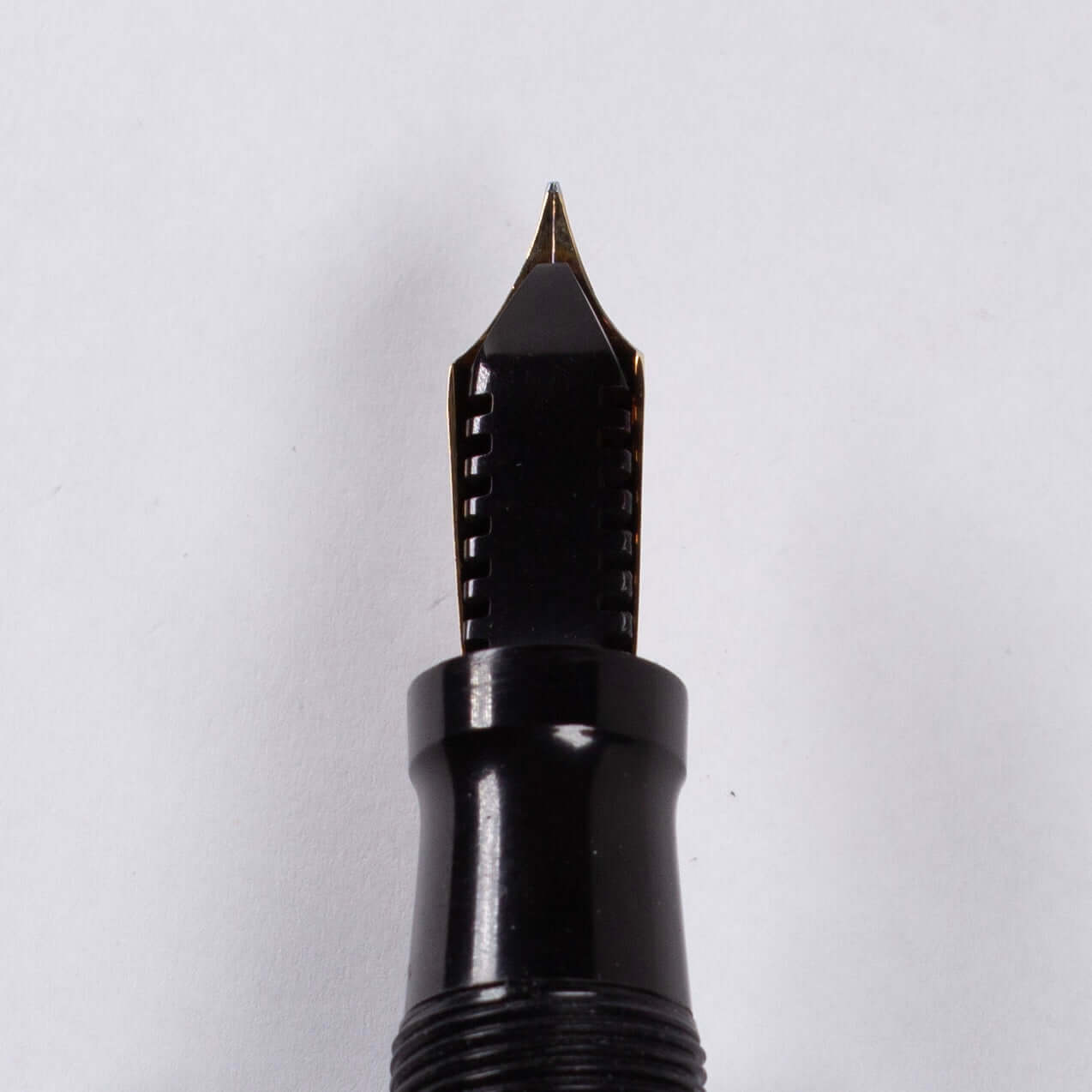 Sheaffer Lifetime Oversized Balance, black, lever filler, gold trim with 14K Lifetime nib, white dot Sheaffer Lifetime Balance Ozark Pen Shop