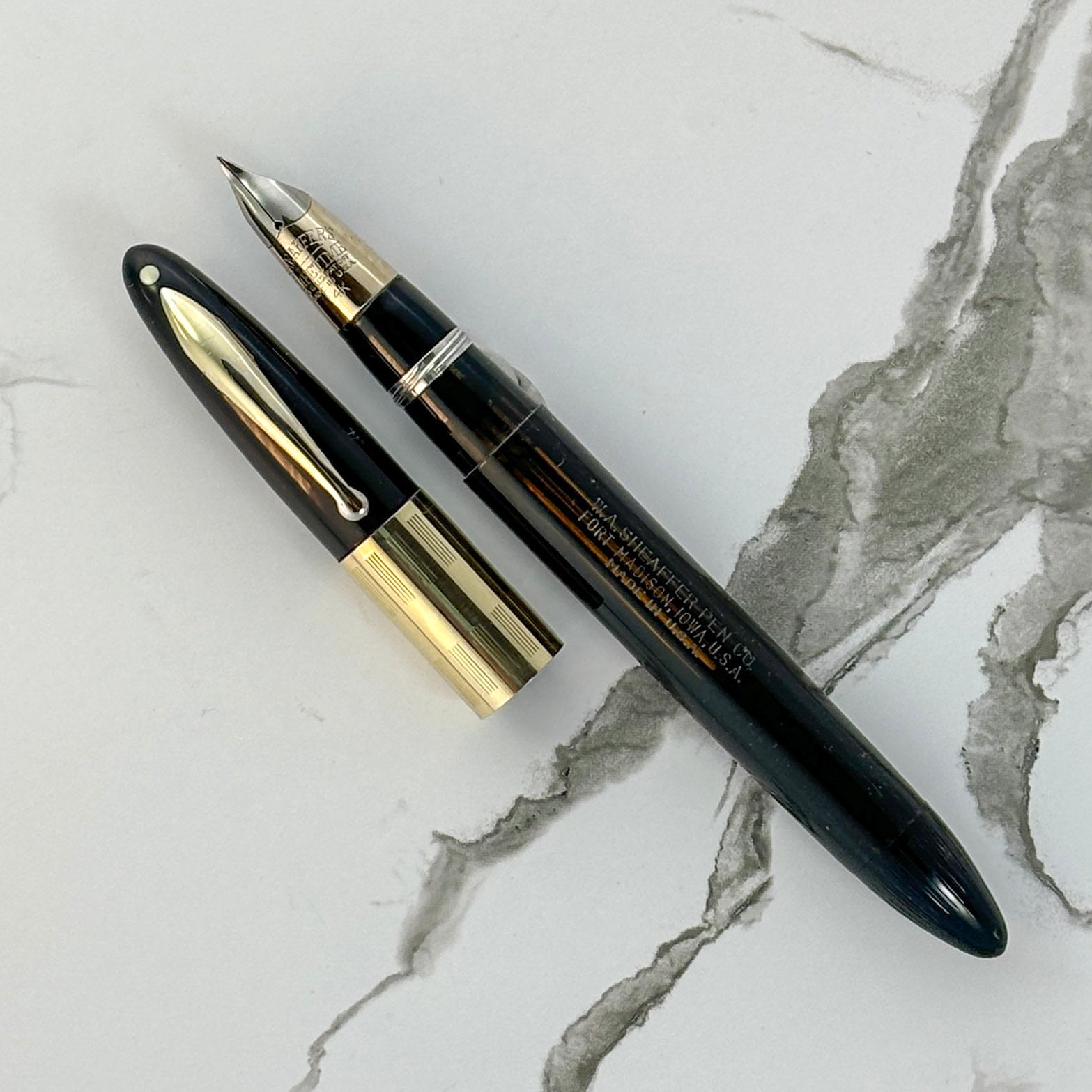 Black 1940s Sheaffer Triumph Vacuum-fil, Extra-wide cap Band  Ozark Pen Shop