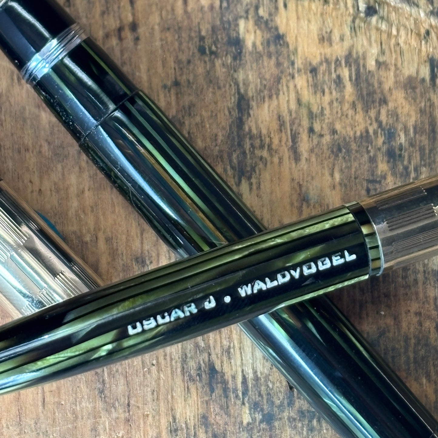 Sheaffer Triumph Vacuum-fil, Marine Green, Pen/Pencil SetLength: 5 1/8 Filling System: Vacuum-Fil; restored with new seals Color/Pattern: Marine green with gold-filled trim Nib Type/Condition and remarks: Medium two-tone 14K gold trim Condition: In excell
