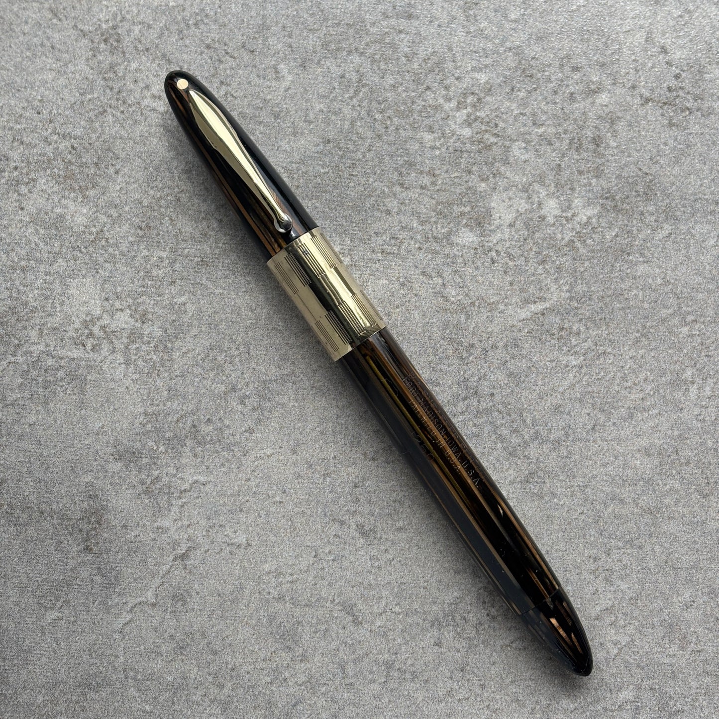 Sheaffer Triumph Vac-fil, Extra Wide Band, Golden Brown