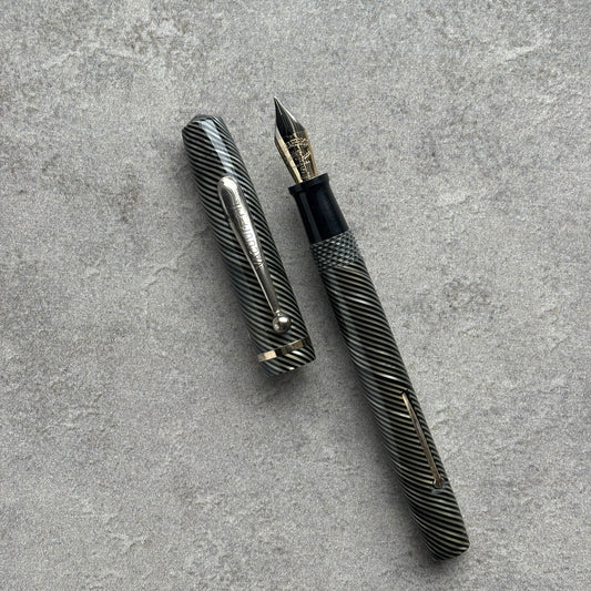 Vacuum-Fil Fountain Pen (Sheaffer Sub Brand), Black and Gray