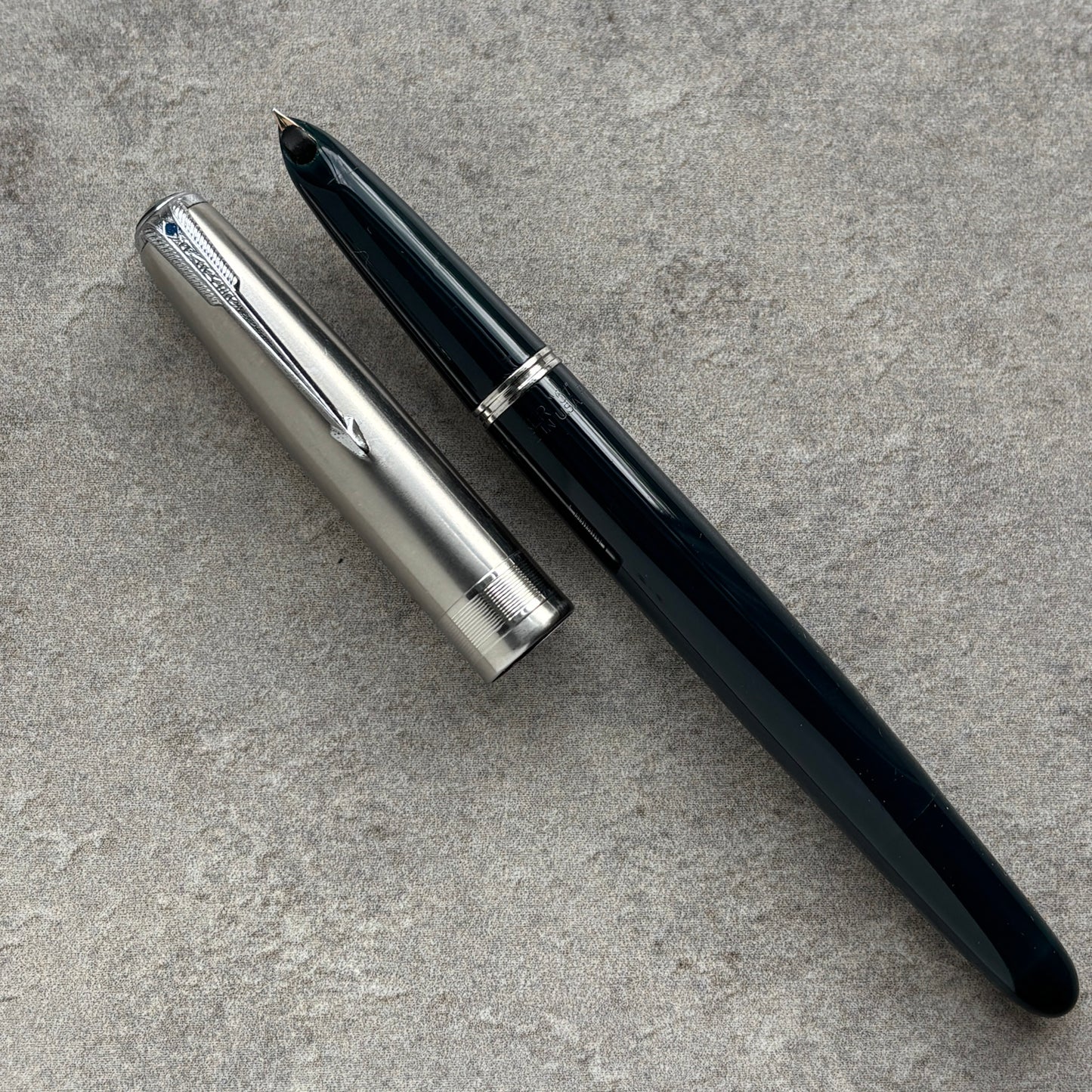 Parker 51 Vacumatic, Cedar Blue, Fine 14K gold nib