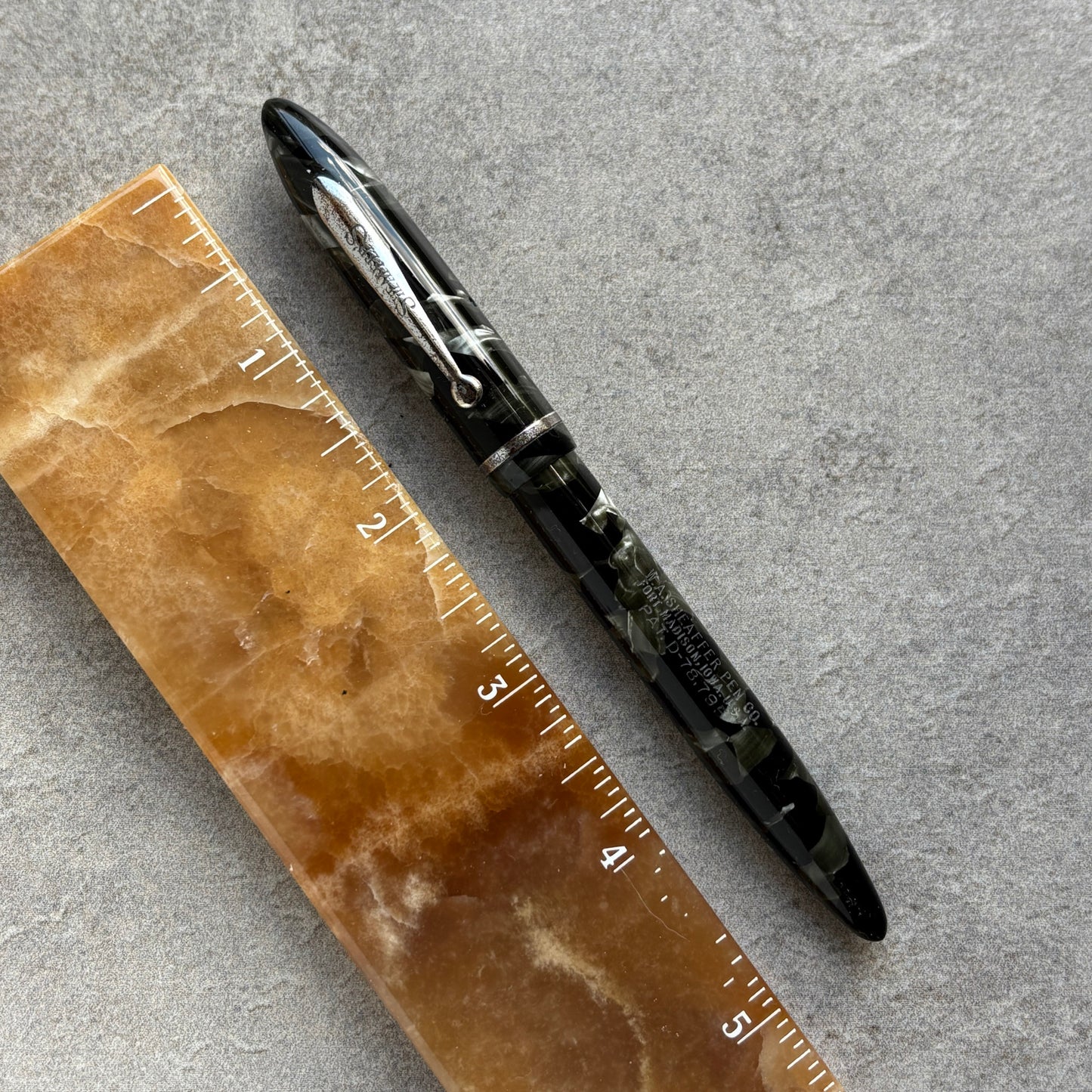 Sheaffer Balance Slim Full Length; Gray Pearl