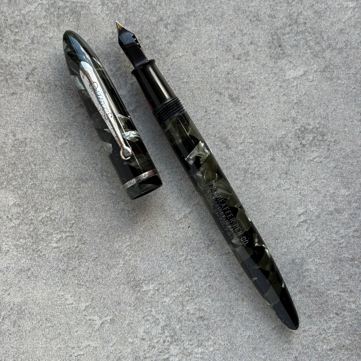 Sheaffer Balance Slim Full Length; Gray Pearl