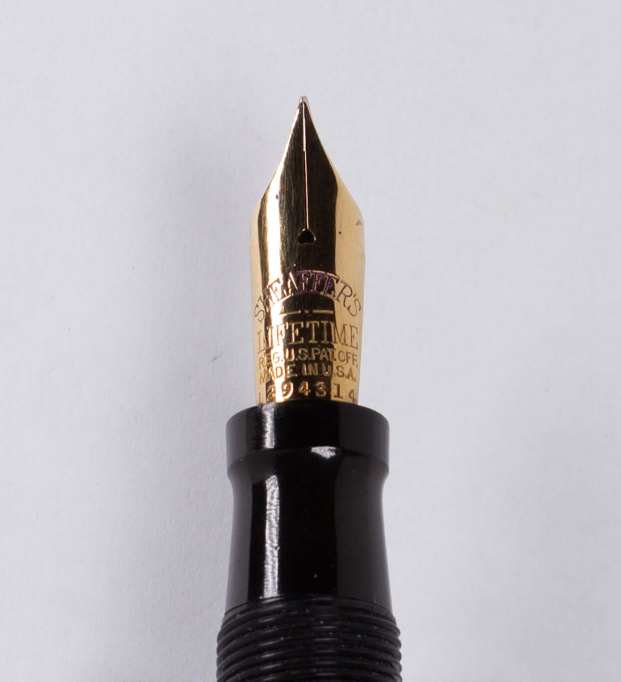 Sheaffer Lifetime Oversized Balance, black, lever filler, gold trim with 14K Lifetime nib, white dot Sheaffer Lifetime Balance Ozark Pen Shop