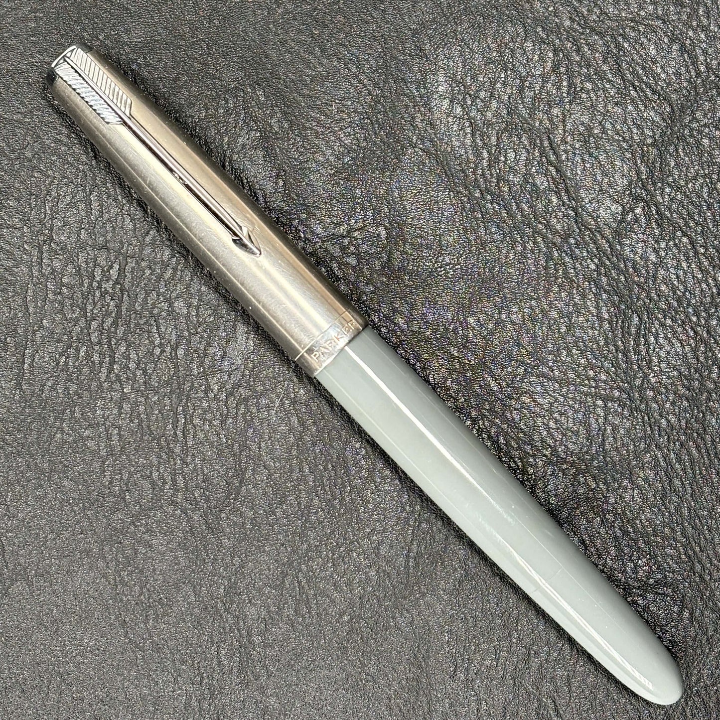 Dove Grey Parker 51, Vacumatic Filler Fountain Pen with 14K Fine Nib Ozark Pen Shop