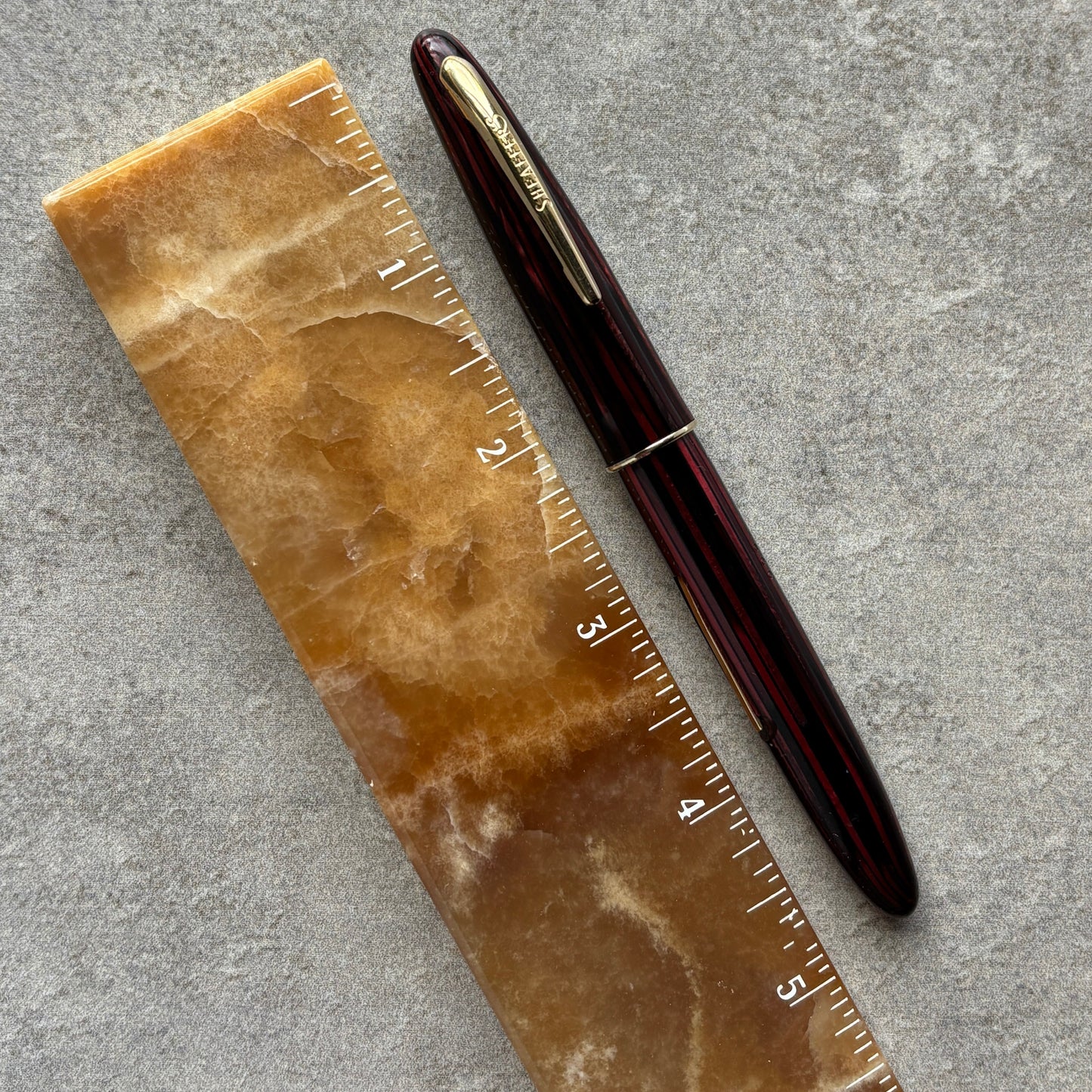 Sheaffer Admiral Lever fil; Carmine Red