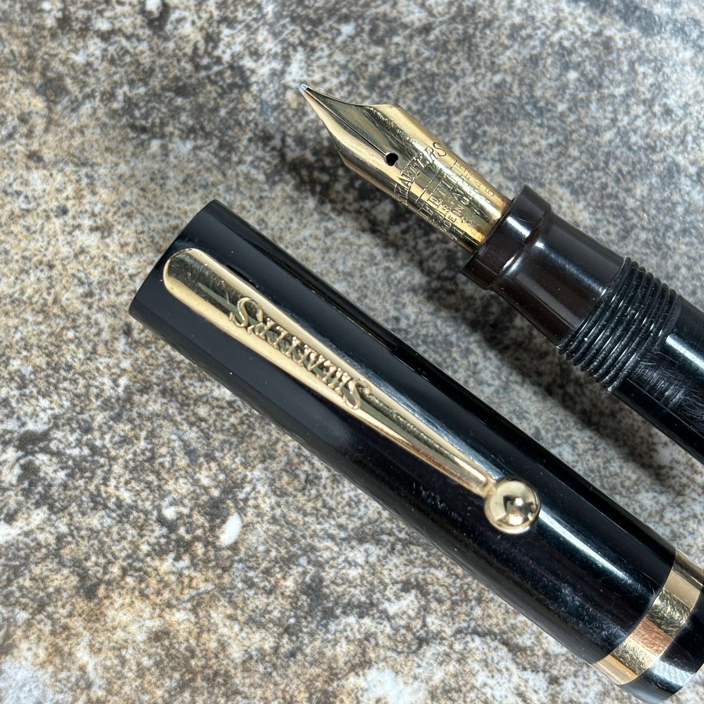 Sheaffer Flat Top JR, Black with Gold Filled Trim. Medium 14K Lifetime nib. Ozark Pen Shop