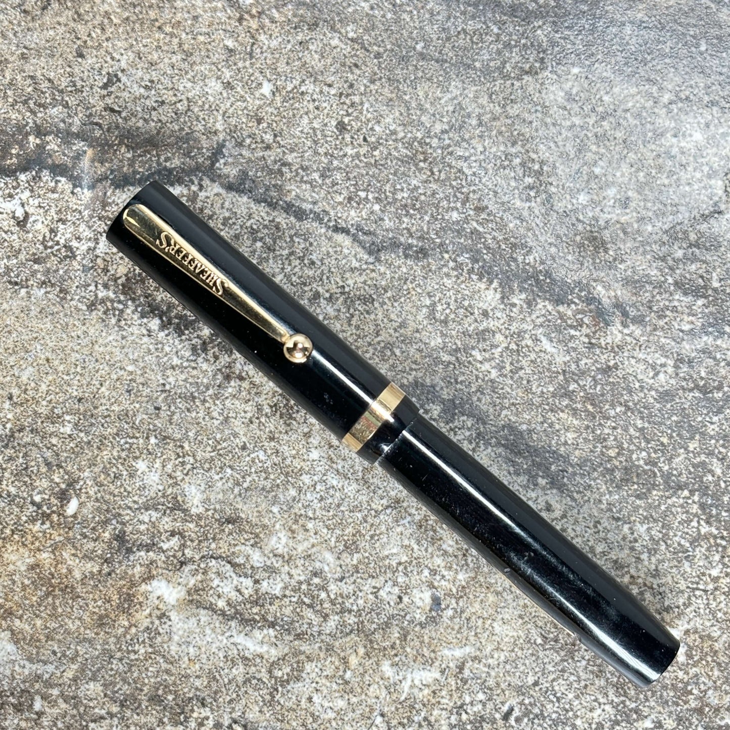 Sheaffer Flat Top JR, Black with Gold Filled Trim. Medium 14K Lifetime nib. Ozark Pen Shop