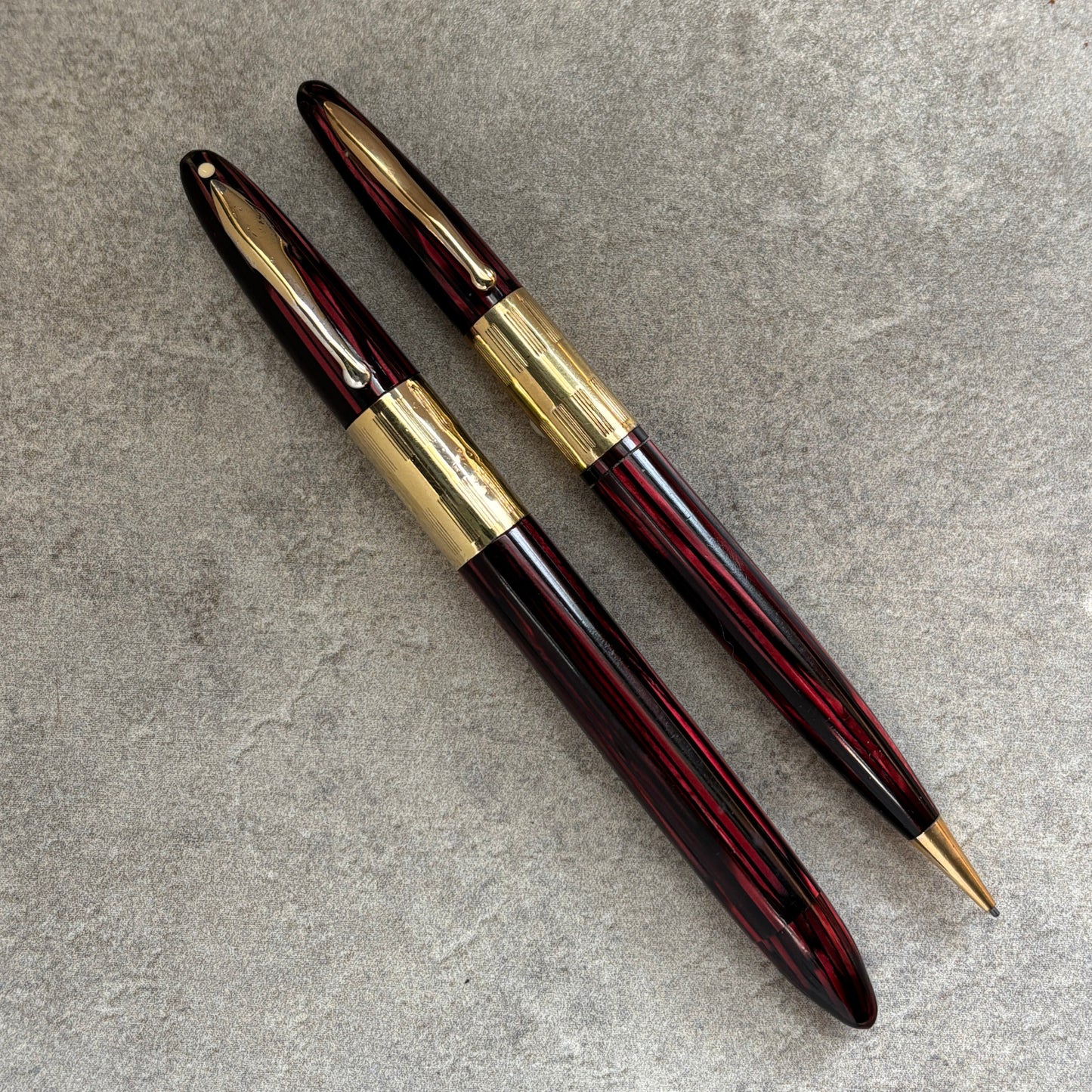Sheaffer Triumph Vac-fil, Pen/Pencil Set, Carmine Red, Extra Wide Band