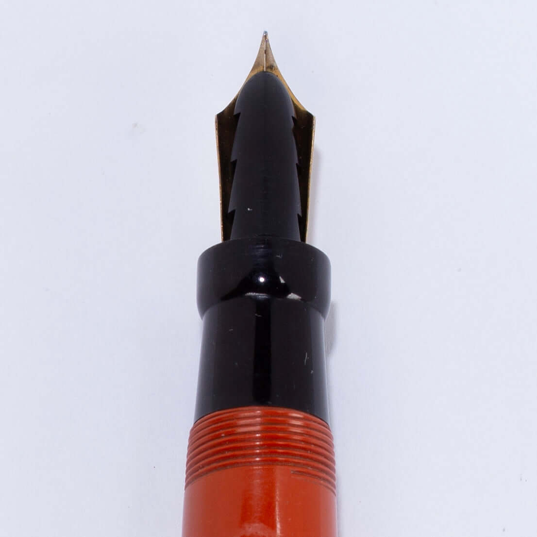 Parker Duofold Senior, Red Hard Rubber, Raised Cap Band, Button Fill, Large 14K Gold Duofold nib. Comes in original box with instruction sheet. Ozark Pen Shop