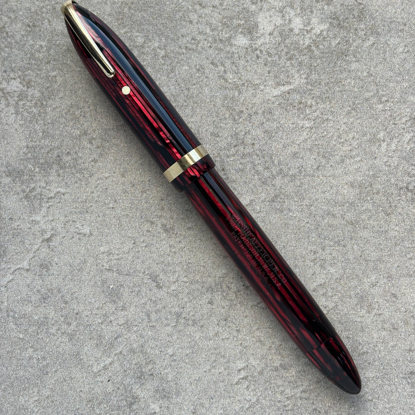 Military Clip Sheaffer Balance 1000, Carmine Red with Gold-filled Trim