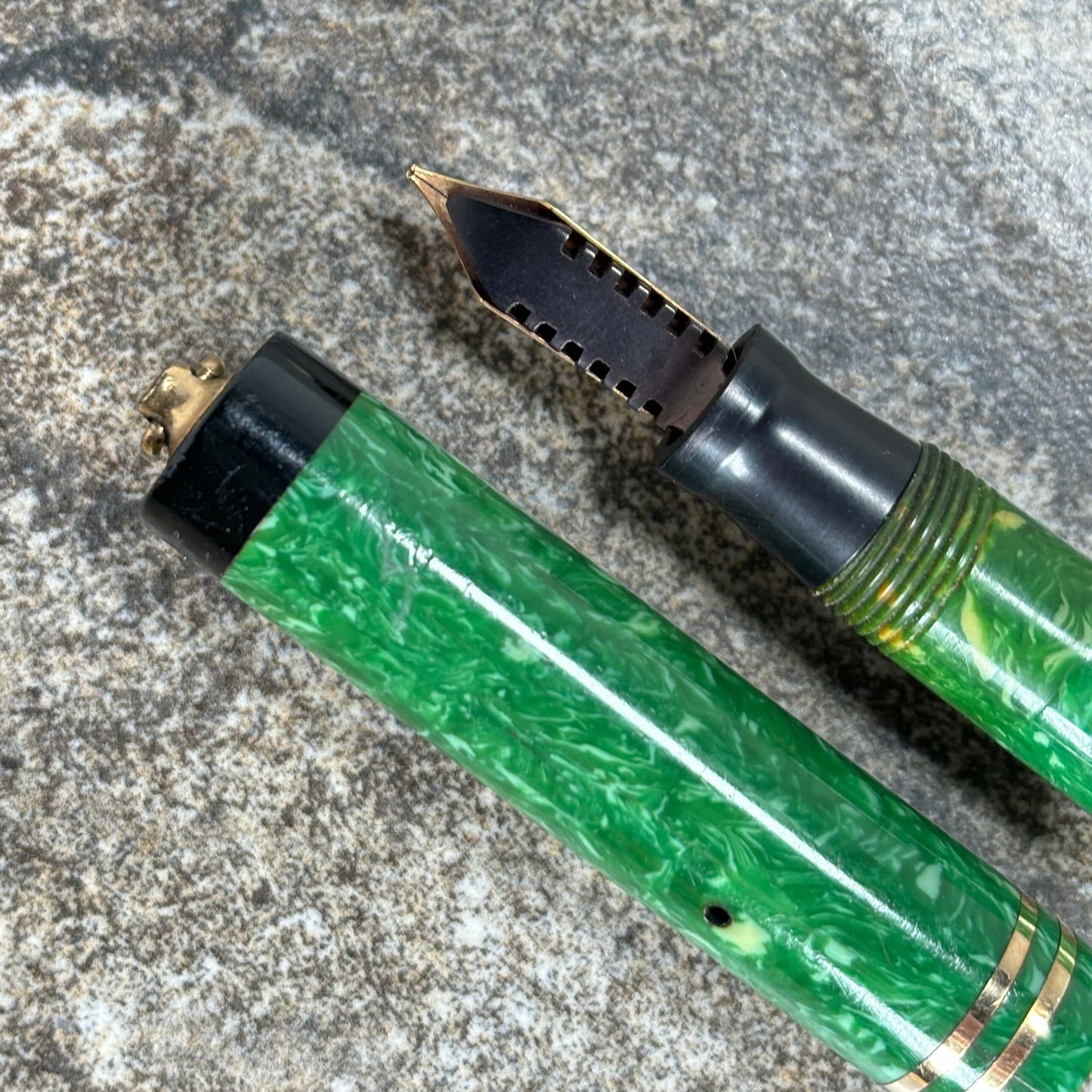 Sheaffer Flat Top JR. Ring top with Black Bands, Great Jade color. Ozark Pen Shop