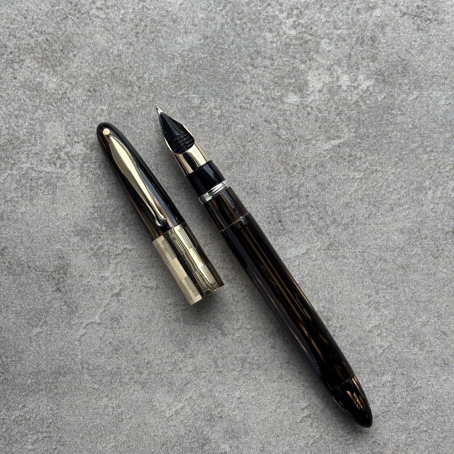 Sheaffer Triumph Vac-fil, Extra Wide Band, Golden Brown