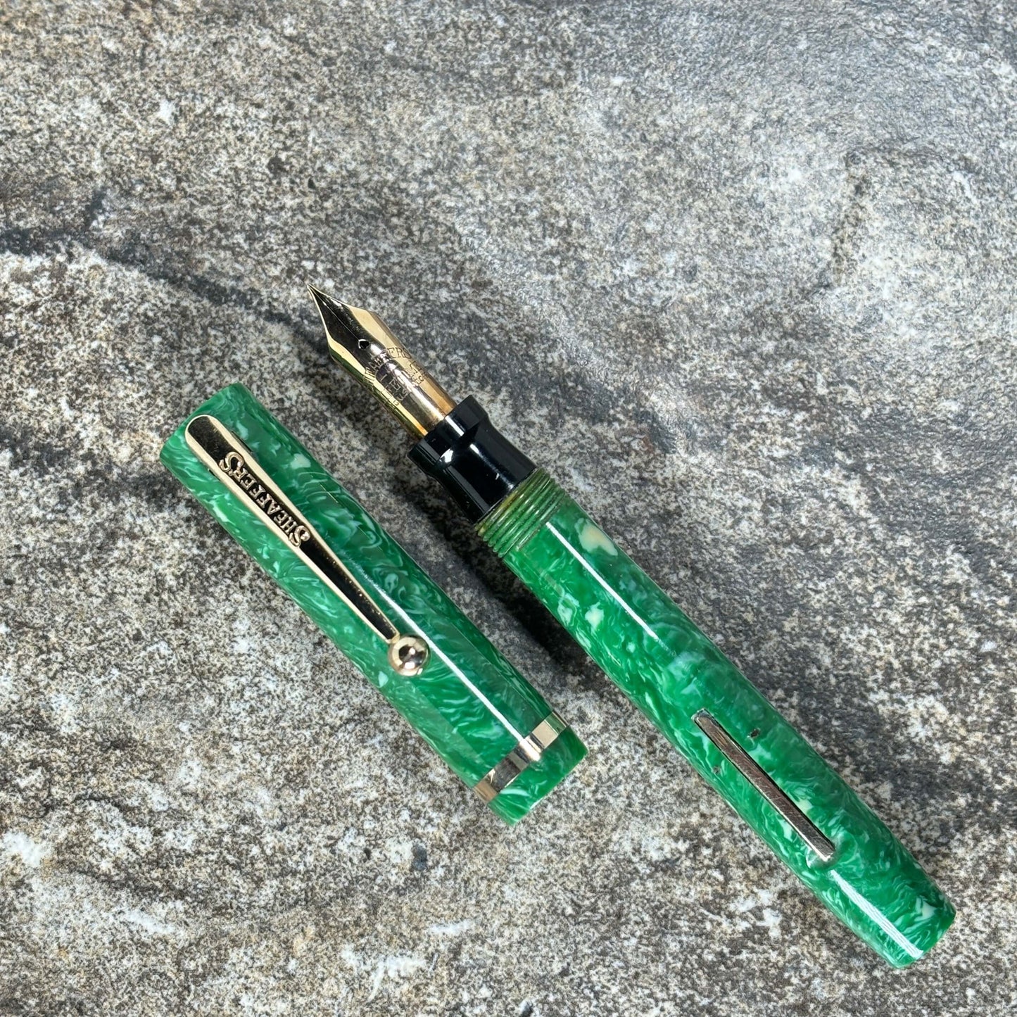 Sheaffer Flat Top JR.; Wonderful Jade Green Fountain Pen. Ozark Pen Shop