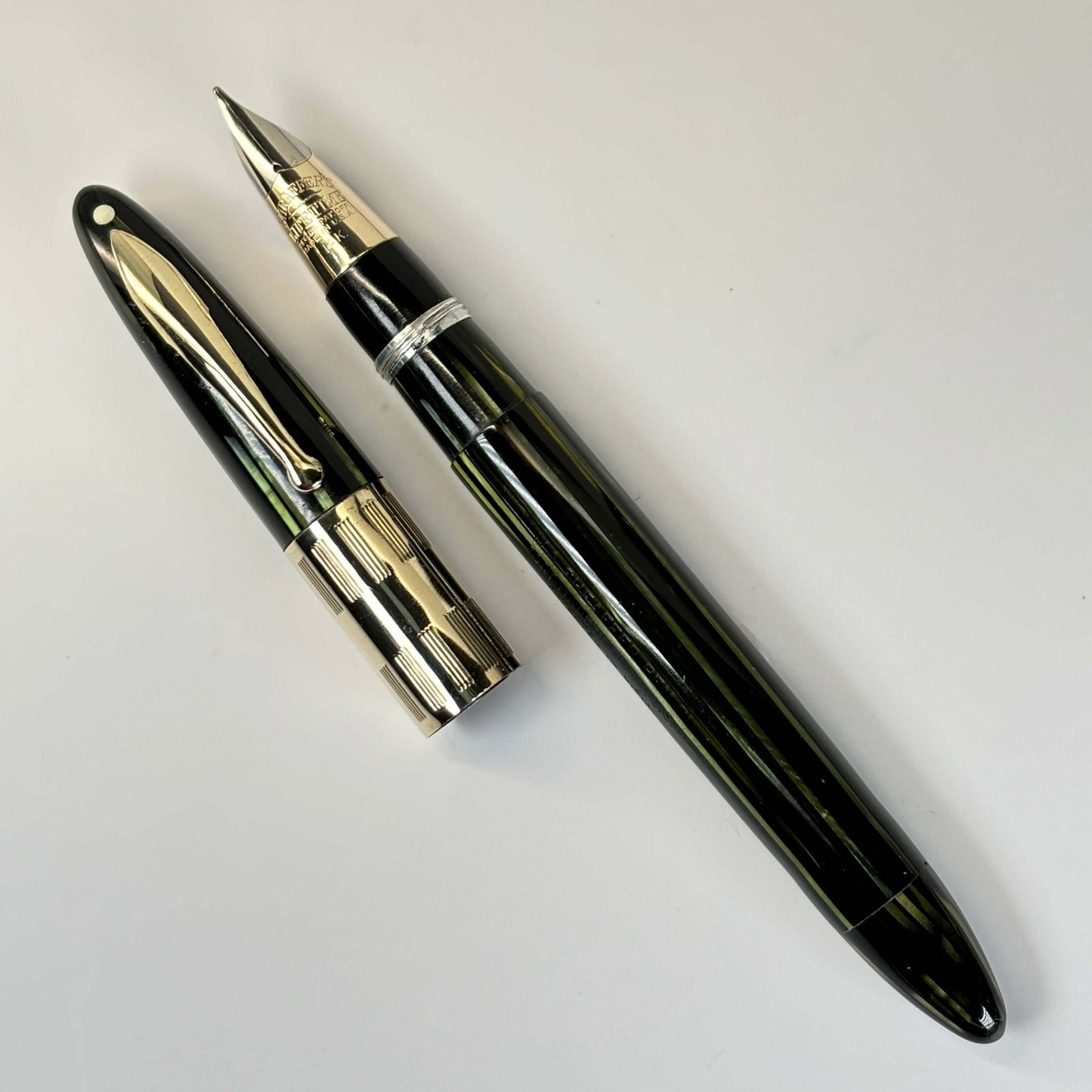 1940s Sheaffer Triumph Vac-fil, Extra-wide cap Band, Marine Green with Gold-filled trim. Medium Two-tone Nib  Ozark Pen Shop