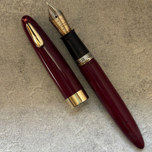 Sheaffer Tuckaway; Burgundy with Gold-filled Trim