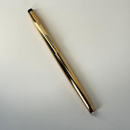 Cross Century II, 14K Gold Filled Cap and Barrel, 14K Gold Medium Nib Name/Type: Cross Century II Manufacture Year: 1980s Length: 5 1/4 Filling System: Cartridge/Converter, (Converter is included) Color/Pattern: Cap and Barrel made of 14K Gold Fill. Nib T
