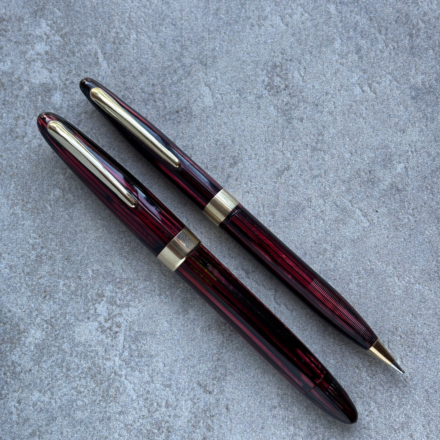 Sheaffer Triumph Sovereign 875, Carmine red, Pen Pencil Set