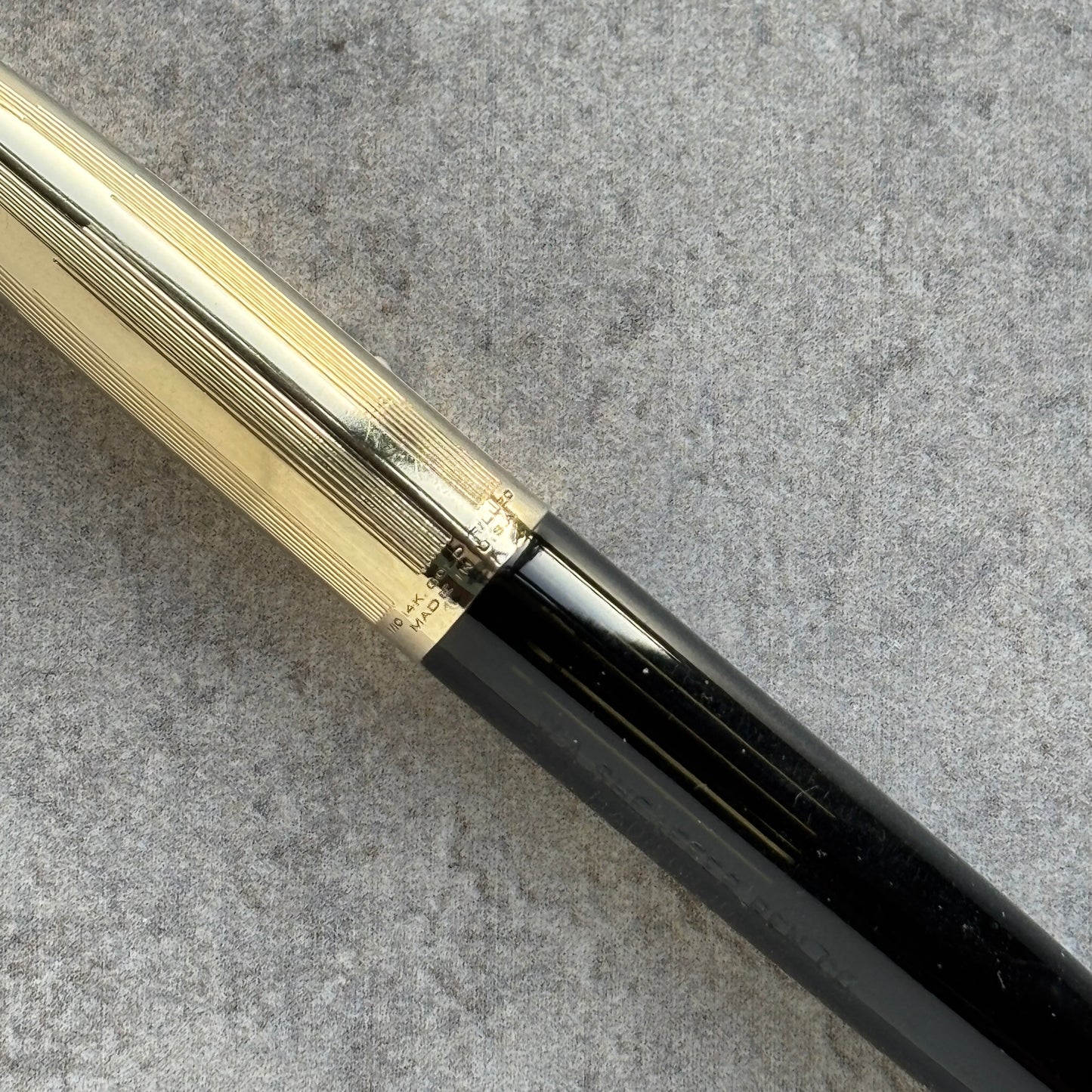 Sheaffer Tuckaway Crest, Black, Gold-filled Cap