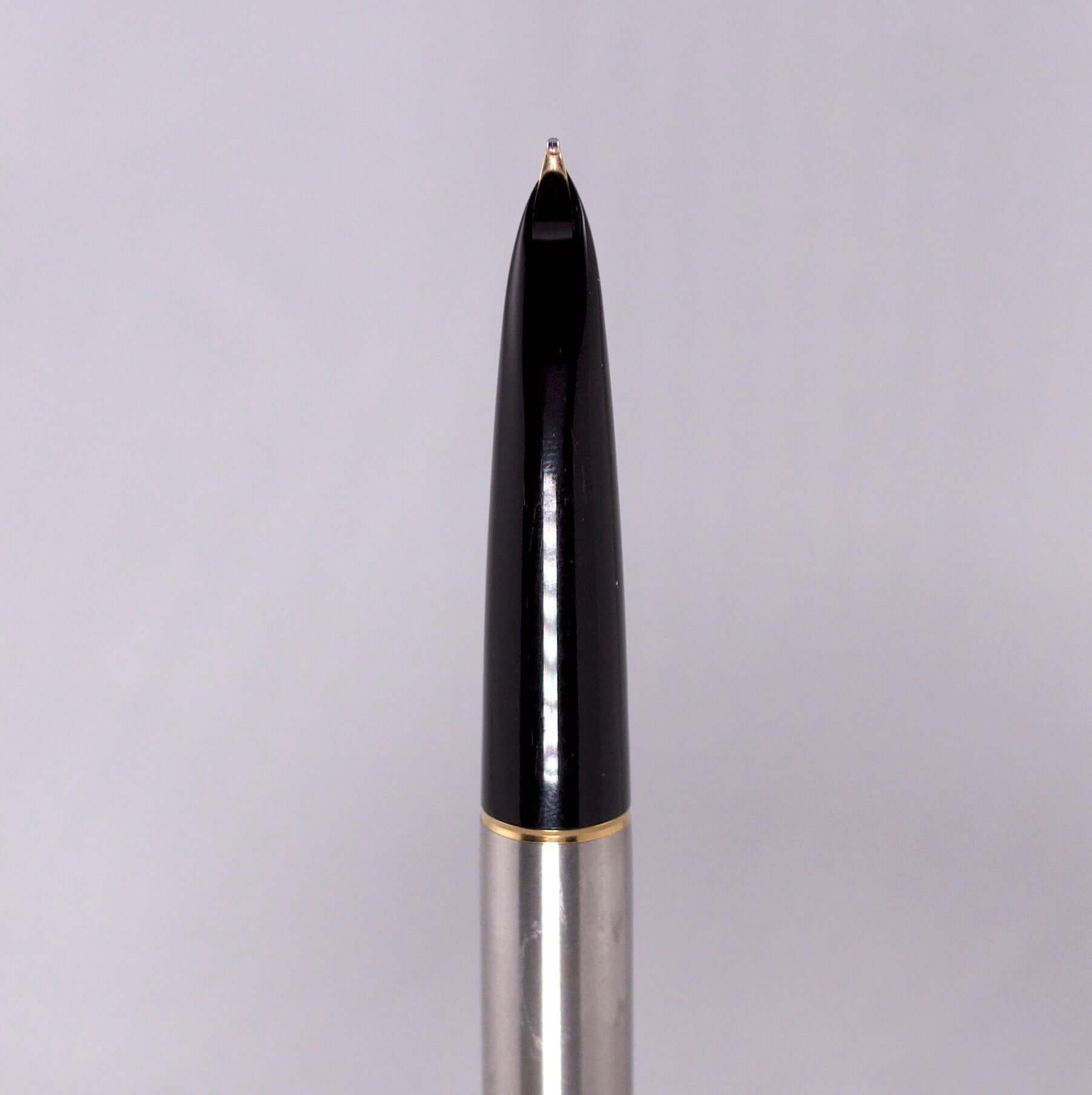 English made Parker 61 Flighter Set with cartridge converter. Pen has been inked but still stickered. Fountain pen/Ball point set, De Luxe