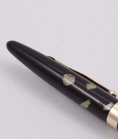 Sheaffer Fountain Pen, Ebonized Pearl, Wide Milled Cap, Lever Fill, 14K Gold Junior Medium Nib, Pen and Pencil Set Type: Lever Filling Fountain Pen and Mechanical Pencil Product Name: Sheaffer Length: 5 1/4 Filling System: Lever filling with a new sac. Co