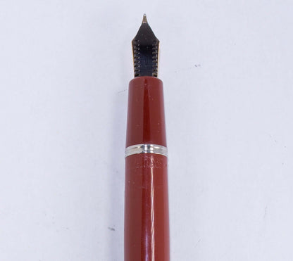 Parker VS Fountain Pen/Pencil Set, Rust, Button Filler, 14K Gold Filled Caps, StickeredName/Type: Restored Vintage Parker VS Fountain Pen/Pencil Set Manufacture Year: 1947 Length: 5 1/2 Filling System: Button Filler, restored with new sac. Color/Pattern: