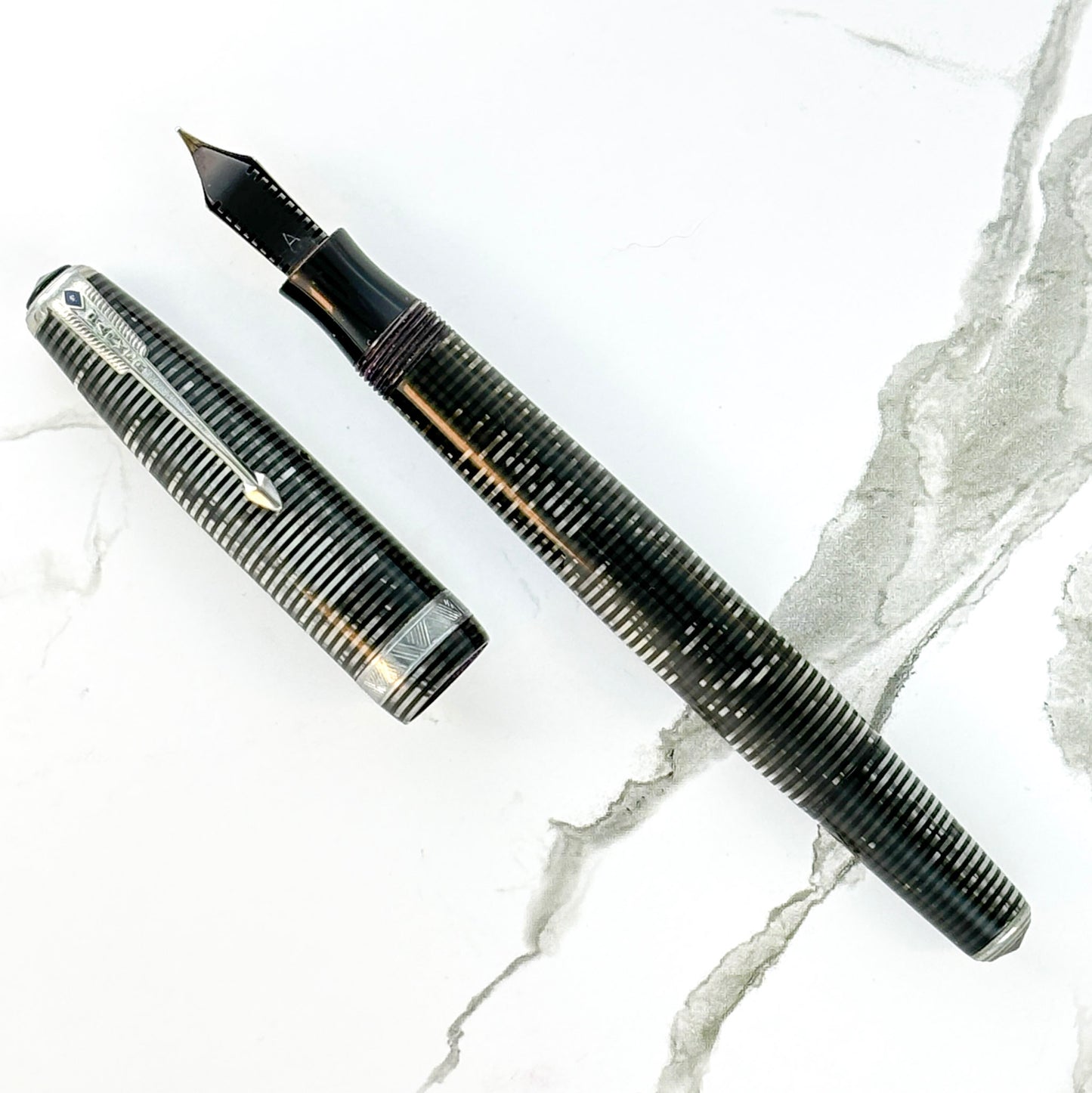 Double Jewel Parker Vacumatic Major; Silver Pearl