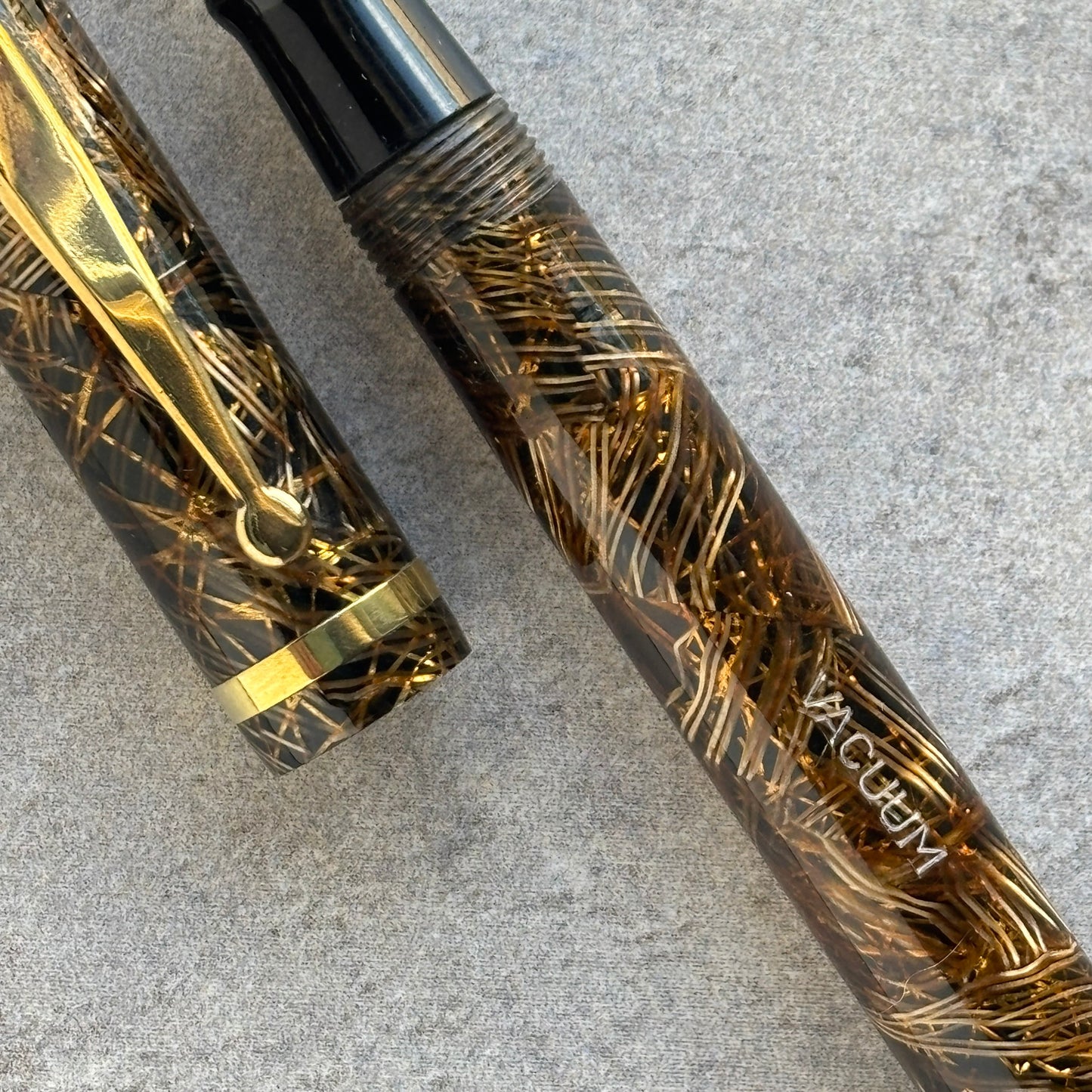 Sheaffer Sub Brand "Vacuum"; Brown Lahn