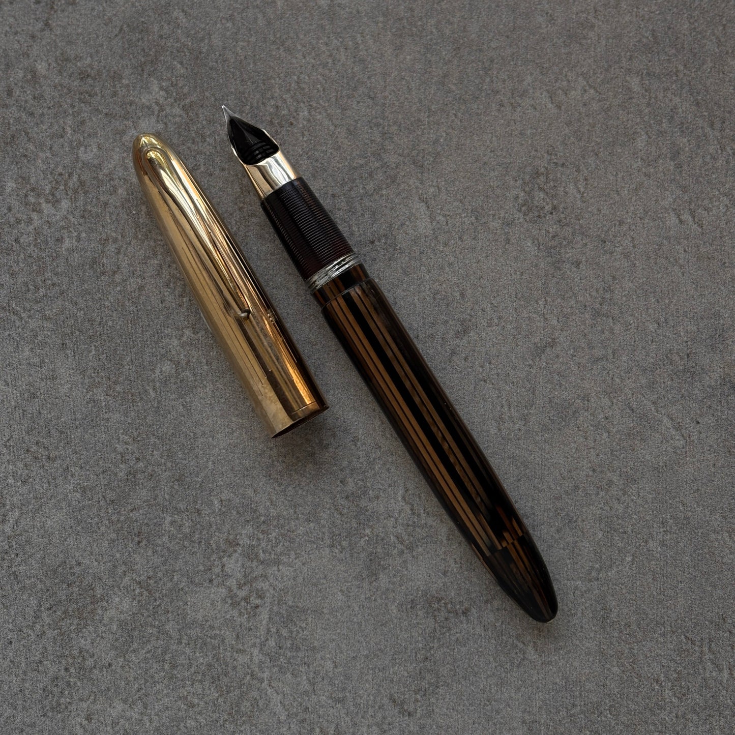 Sheaffer Crest Deluxe - Golden Brown Fountain Pen with Gold Filled Cap