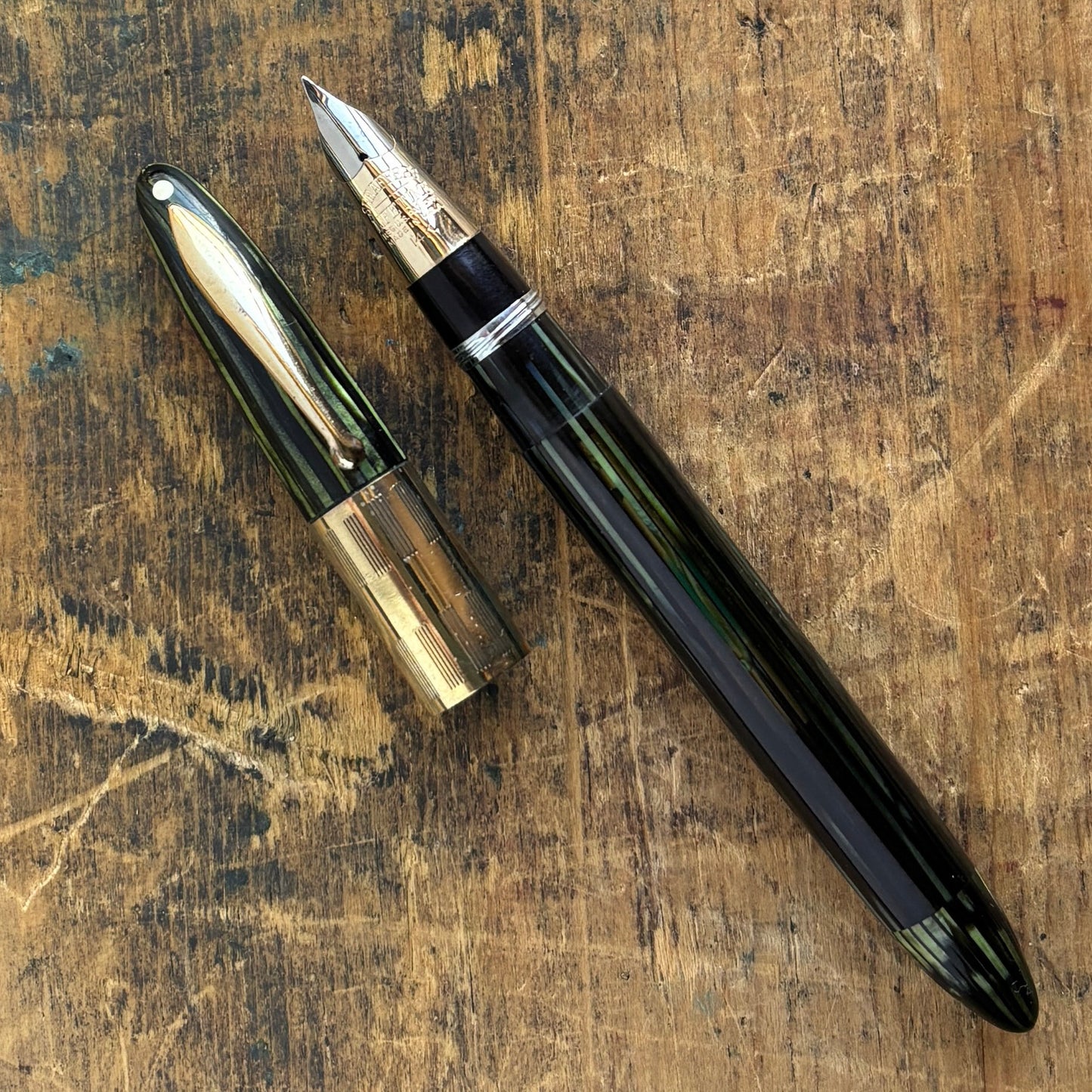 Sheaffer Triumph Vacuum-fil, Marine Green, Extra-wide cap Band, Fine Two-tone Nib