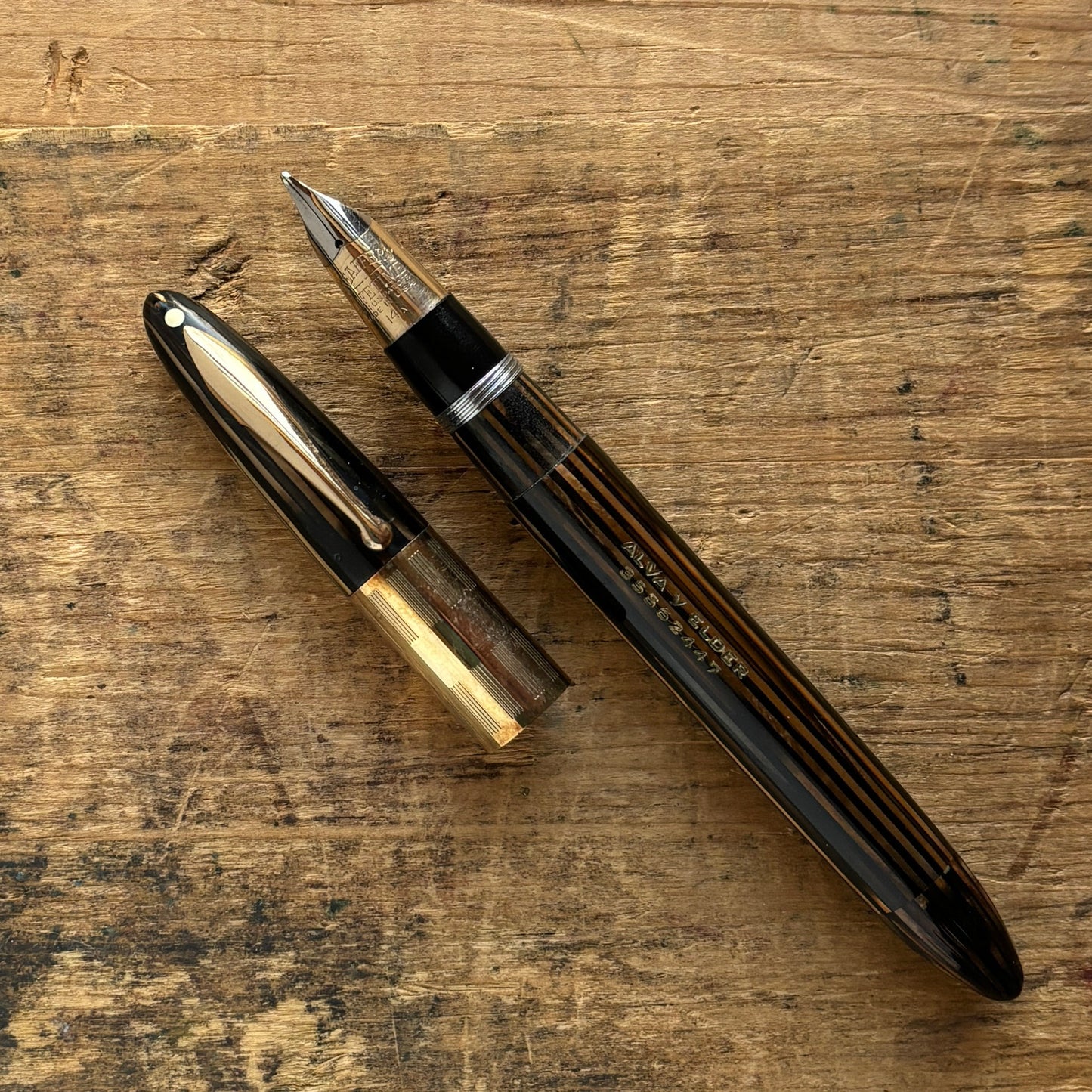 Sheaffer Triumph Vacuum-fil, Extra-wide cap Band, Golden Brown