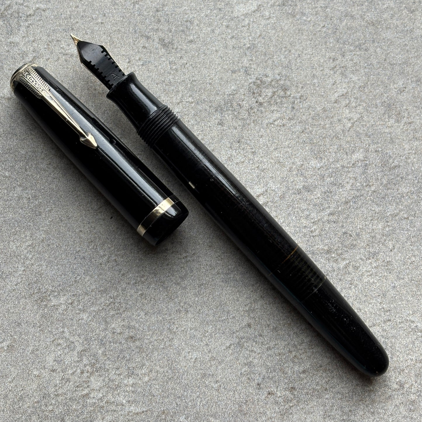 Parker Vacuumatic Sub-Debutante, Fine 14K Parker Nib, Black Fountain Pen