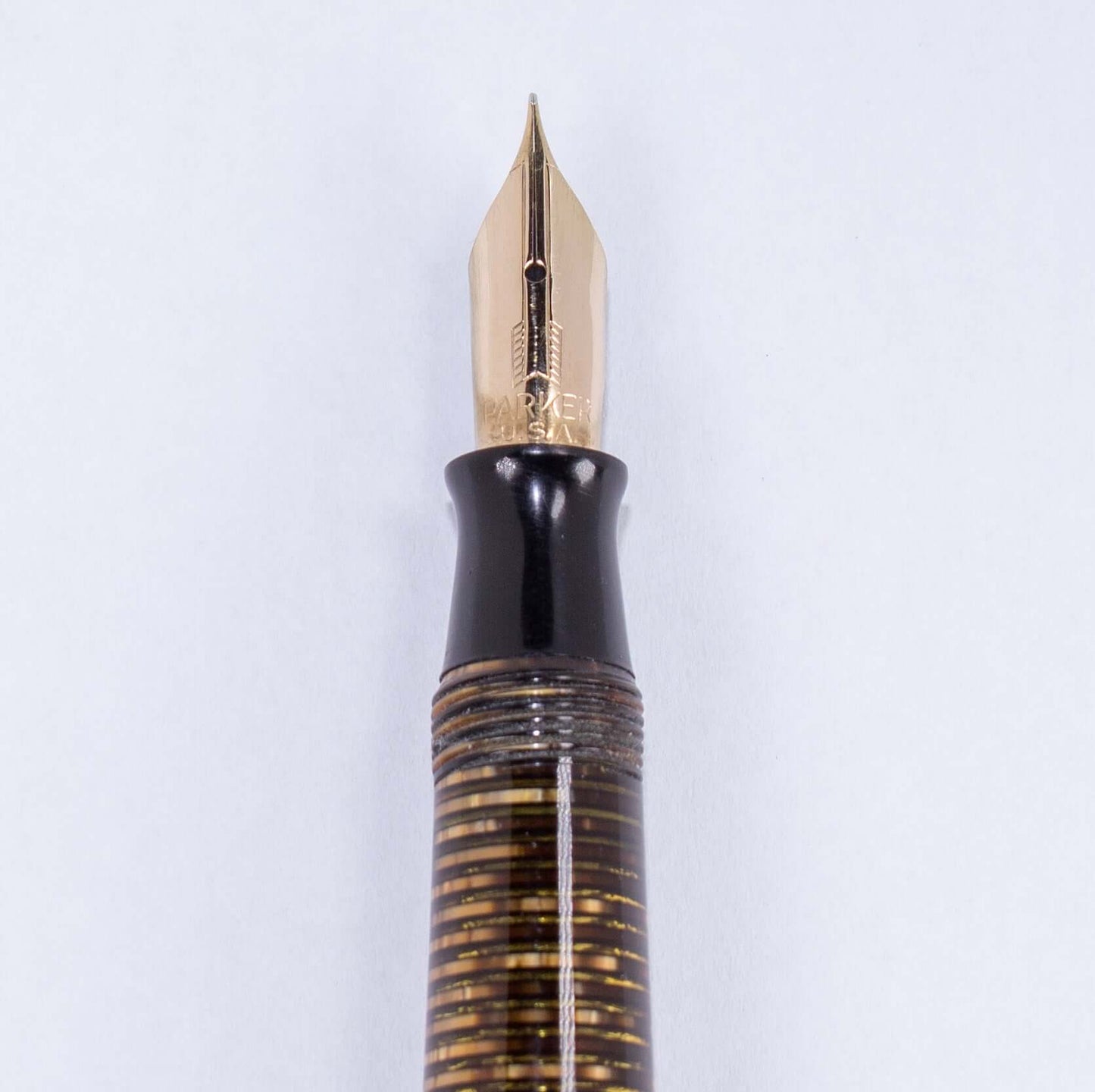 Parker Vacumatic Debutante Vintage Fountain Pen, Golden Pearl, 14K Fine Nib.Name/Type: Parker Vacumatic Debutante Fountain Pen, 14K Fine Nib Manufacture Year: 1944 Length: 4 7/8 Filling System: Restored Vacumatic with plastic plunger Color/Pattern: Golden